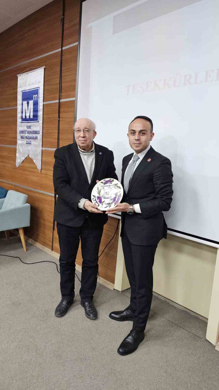 Kars’ta KURGAN bilgilendirme toplantısı düzenlendi
Kars’ta KURGAN bilgilendirme toplantısı düzenlendi