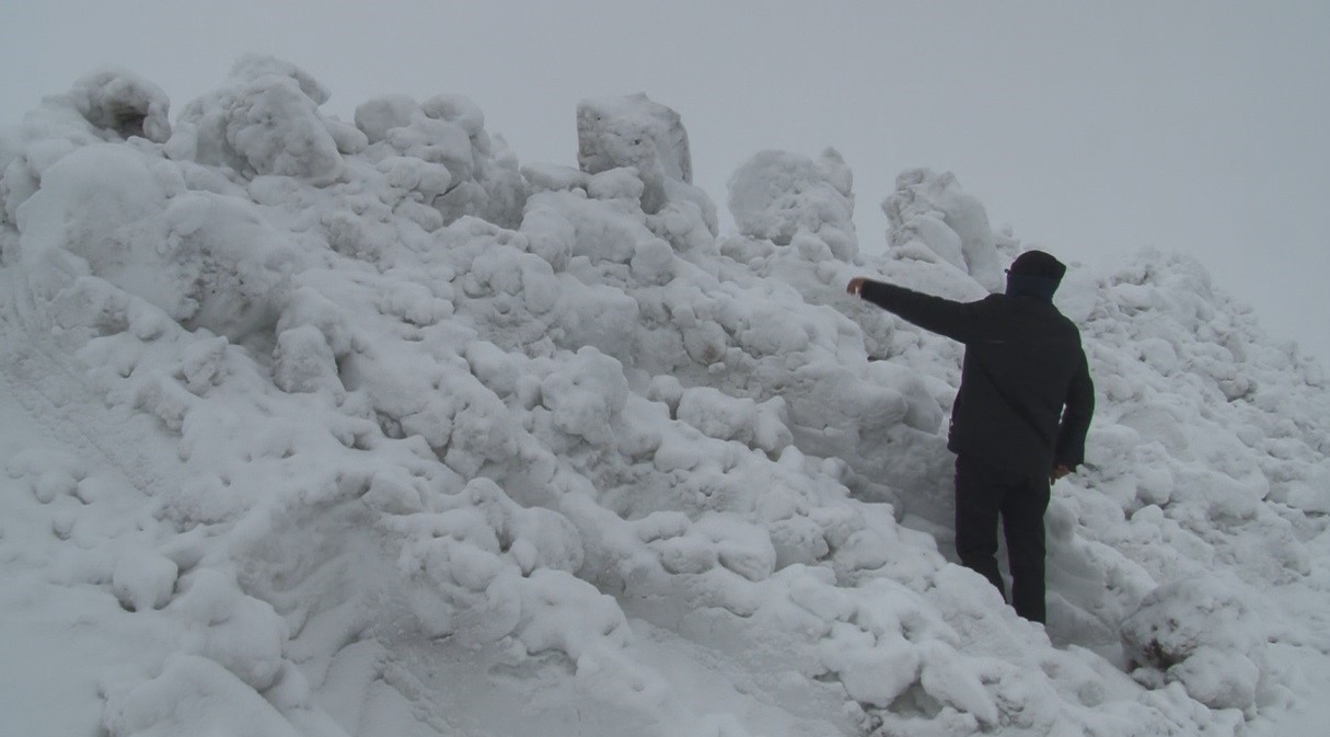 Kars’ta Mart sonunda kış geri döndü: Boğatepe Geçidi ve köyler kar altında
Kars’ta Mart sonunda kış geri döndü: Boğatepe Geçidi ve köyler kar altında