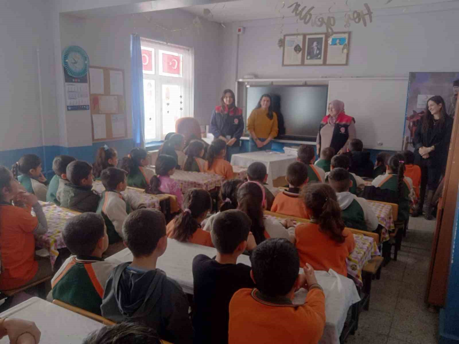 Kars’ta öğrencilere gıda güvenilirliği ve israfla mücadele eğitimi
