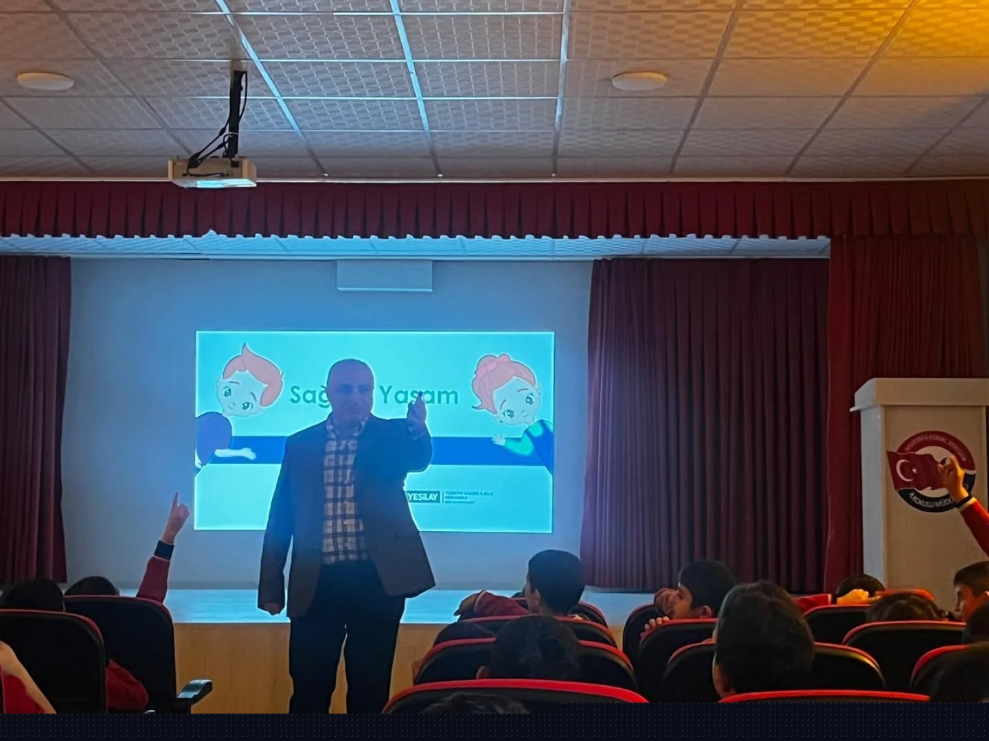 Kars’ta öğrencilere "Teknoloji Bağımlılığı ve Sağlıklı Yaşam" semineri
