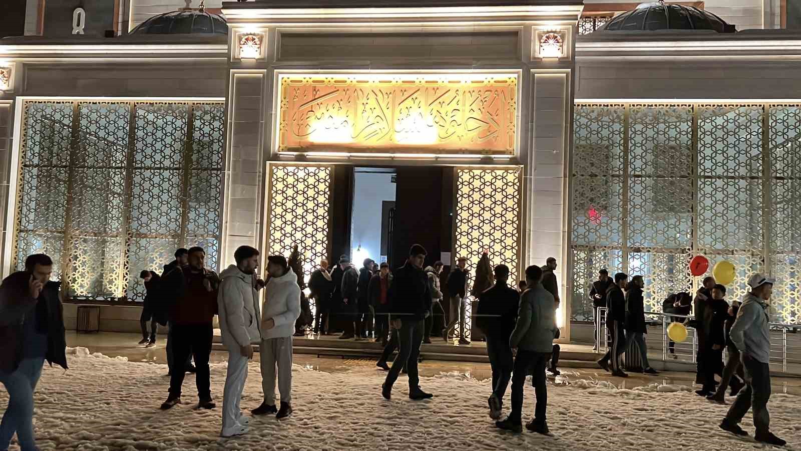 Kars’ta Ramazan’ın ilk teravih namazı kılındı
