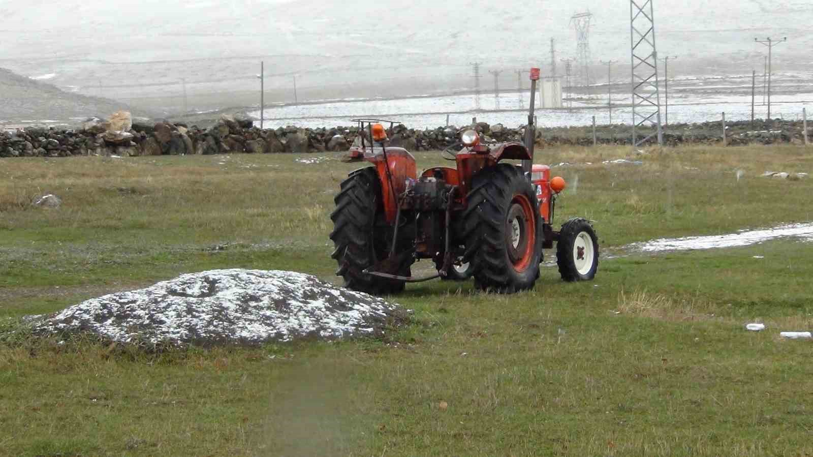Kars’ta sarıçam ormanları beyaza büründü, tarım arazileri kar altında

