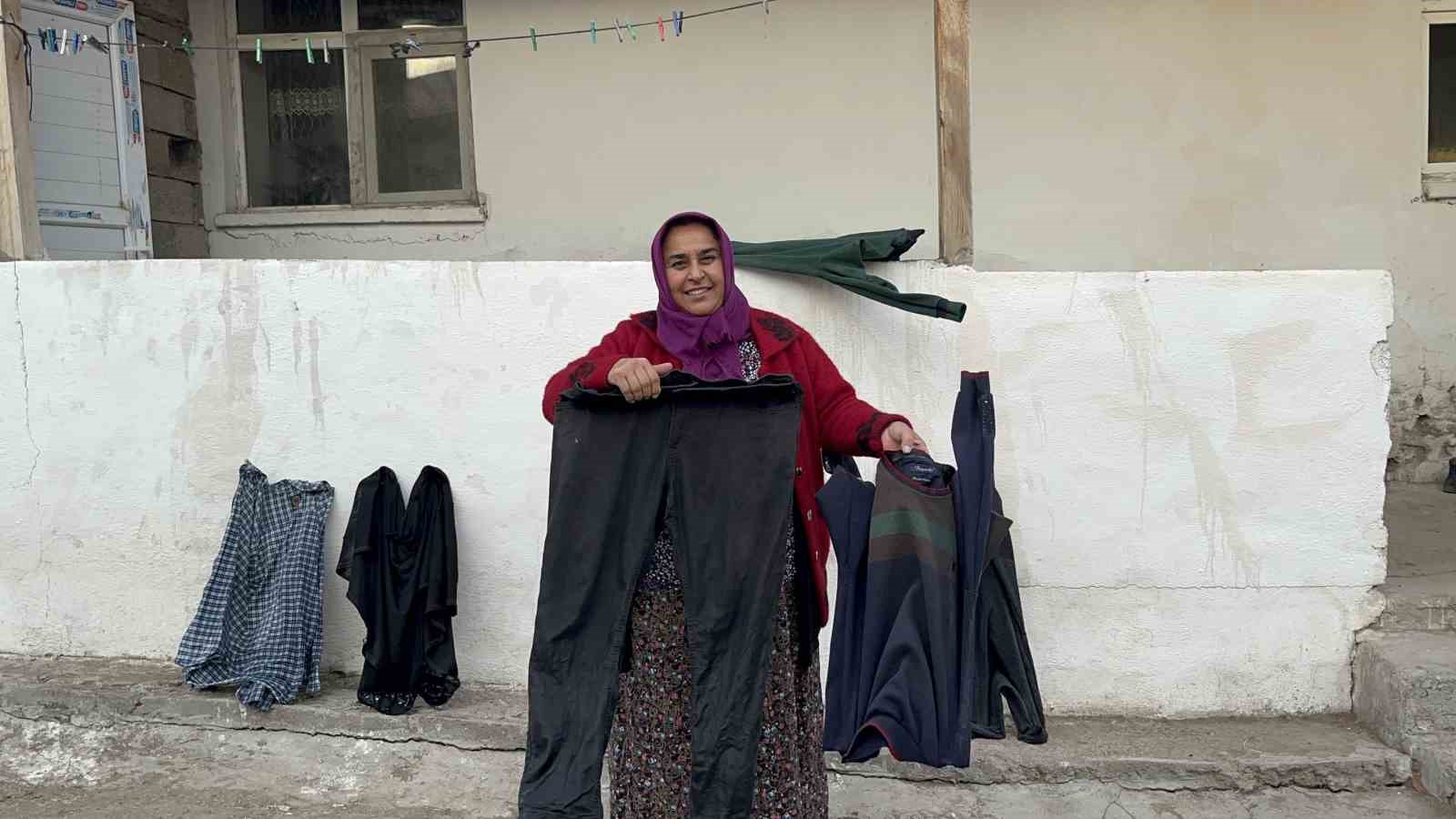 Kars’ta Sibirya soğukları: Dışarıya asılan çamaşırlar dakikalar içinde dondu
