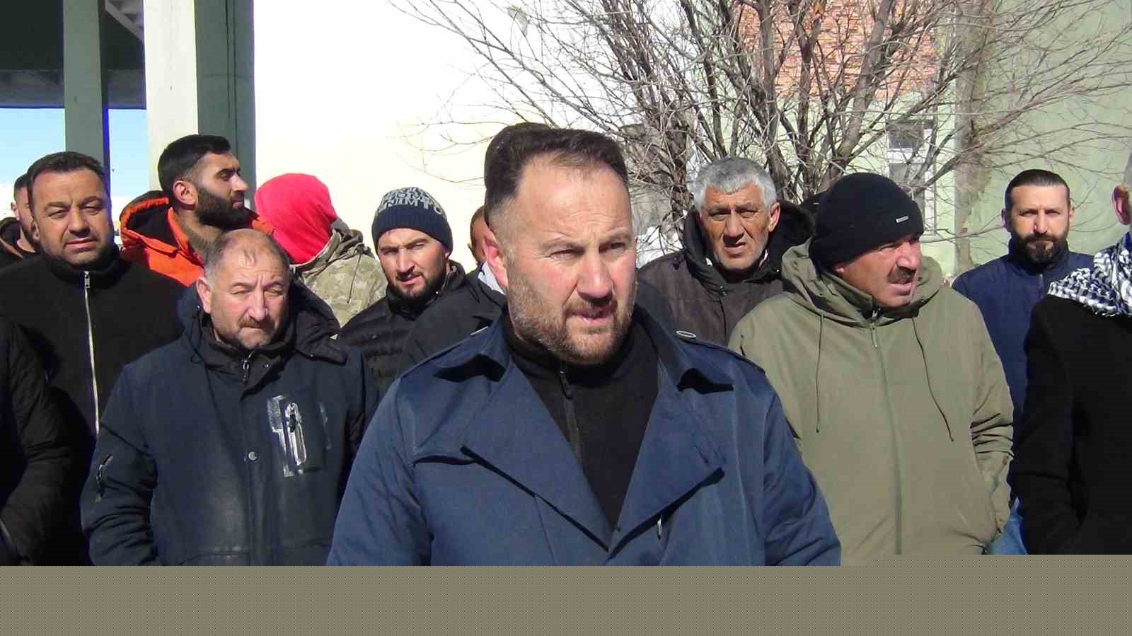 Kars’ta vatandaşların taş ocağı tepkisi
