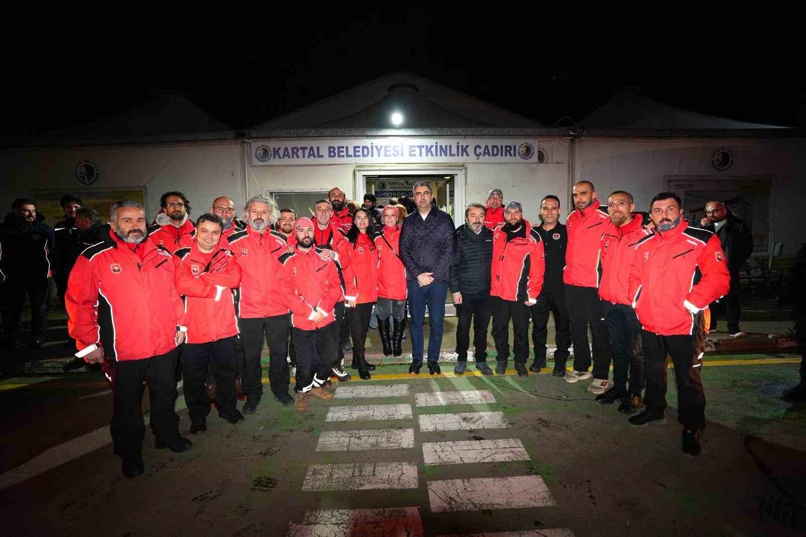 Kartal Belediyesi, Afet ve Arama Kurtarma ekiplerini iftar sofrasında buluşturdu
Kartal Belediyesi, Afet ve Arama Kurtarma ekiplerini iftar sofrasında buluşturdu