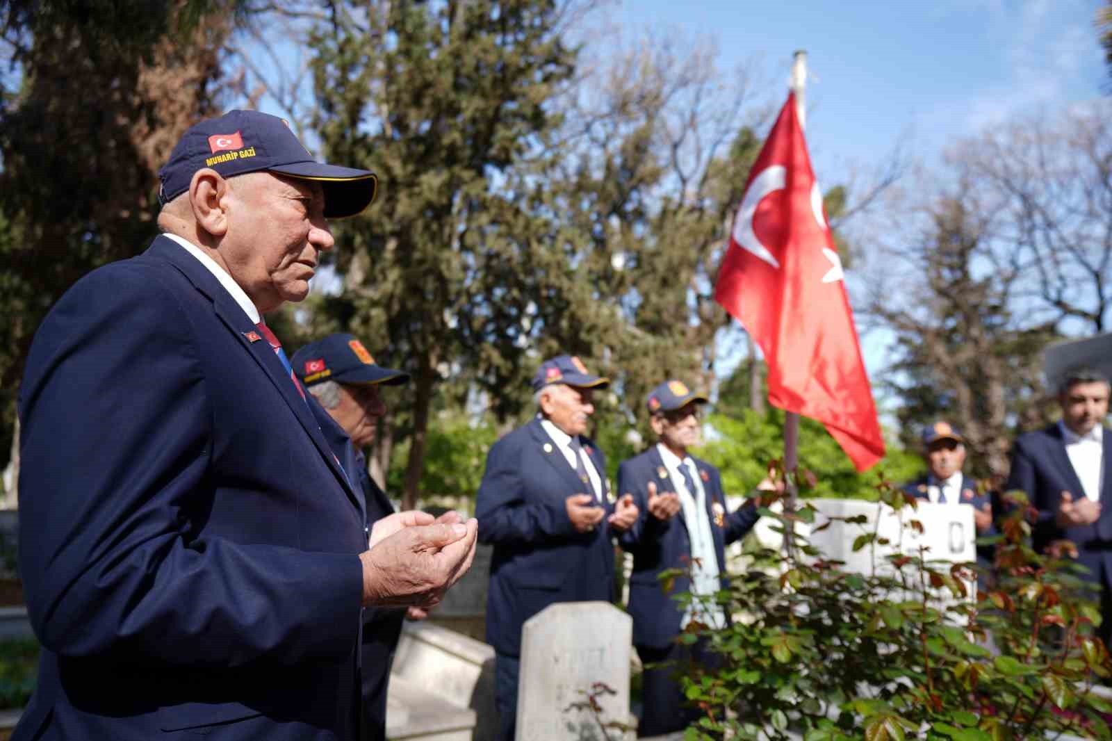 Kartal Belediyesi’nden Şehitler Haftası’nda vefa ve dayanışma örneği
Kartal Belediyesi’nden Şehitler Haftası’nda vefa ve dayanışma örneği