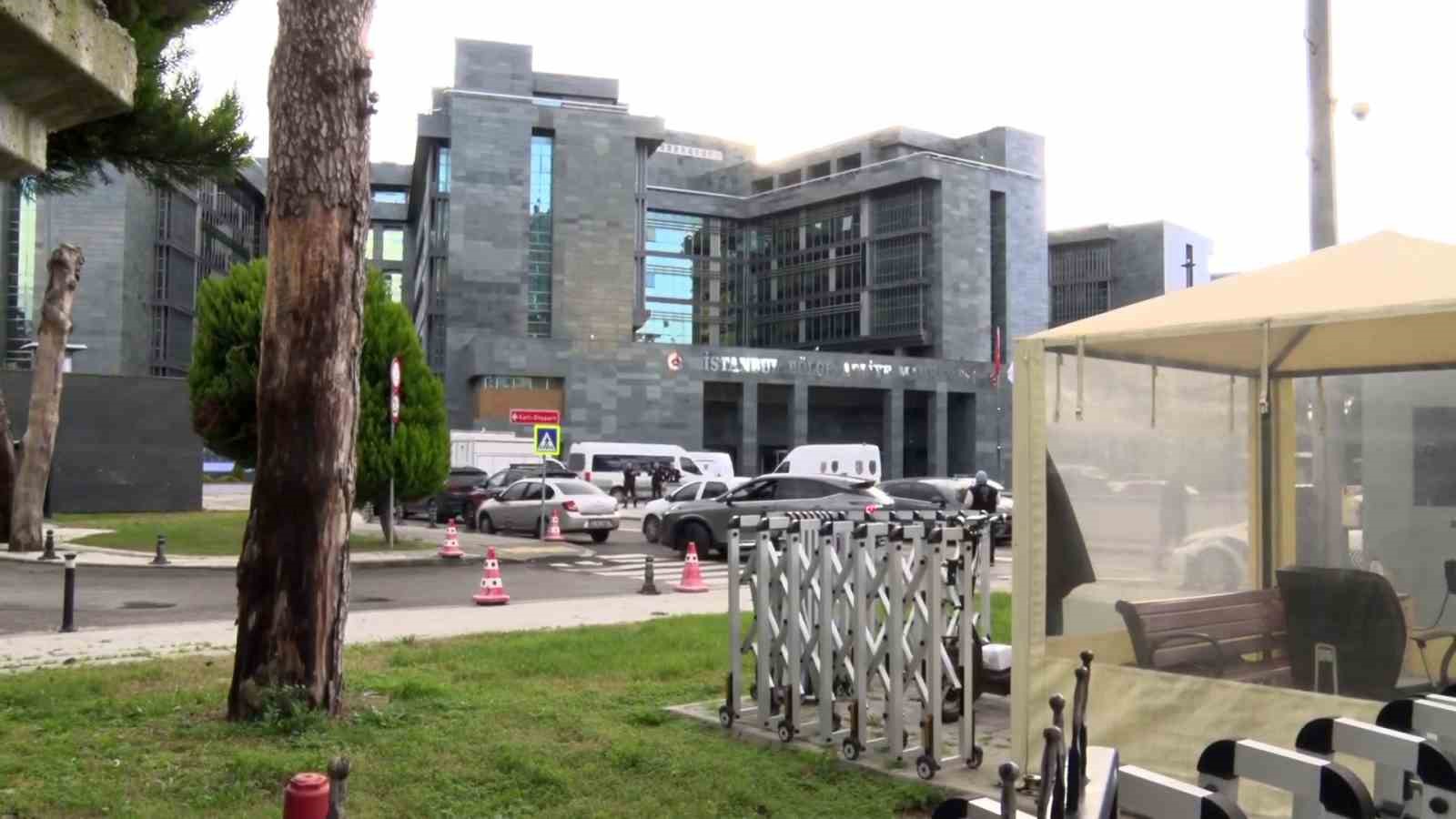 Kartal Bölge Adliye Mahkemesi’nde silahlı saldırı: Savcı, hakimeyi vurdu
