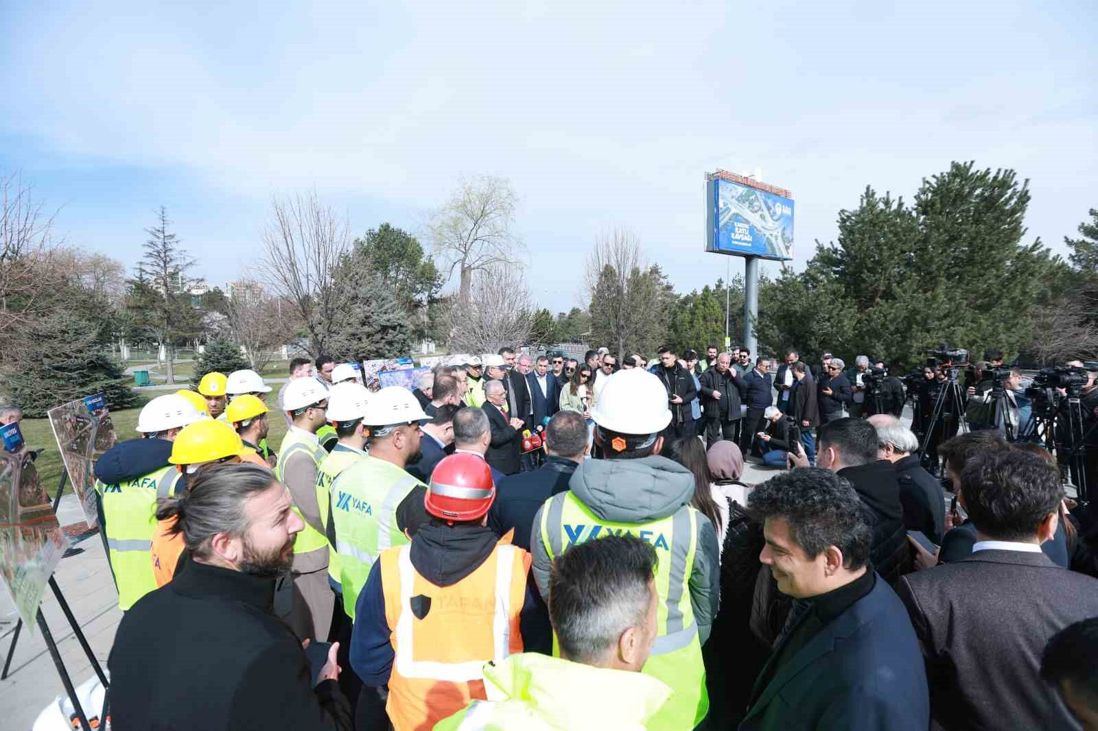 Kartal Kavşağı trafiğe kapanıyor
