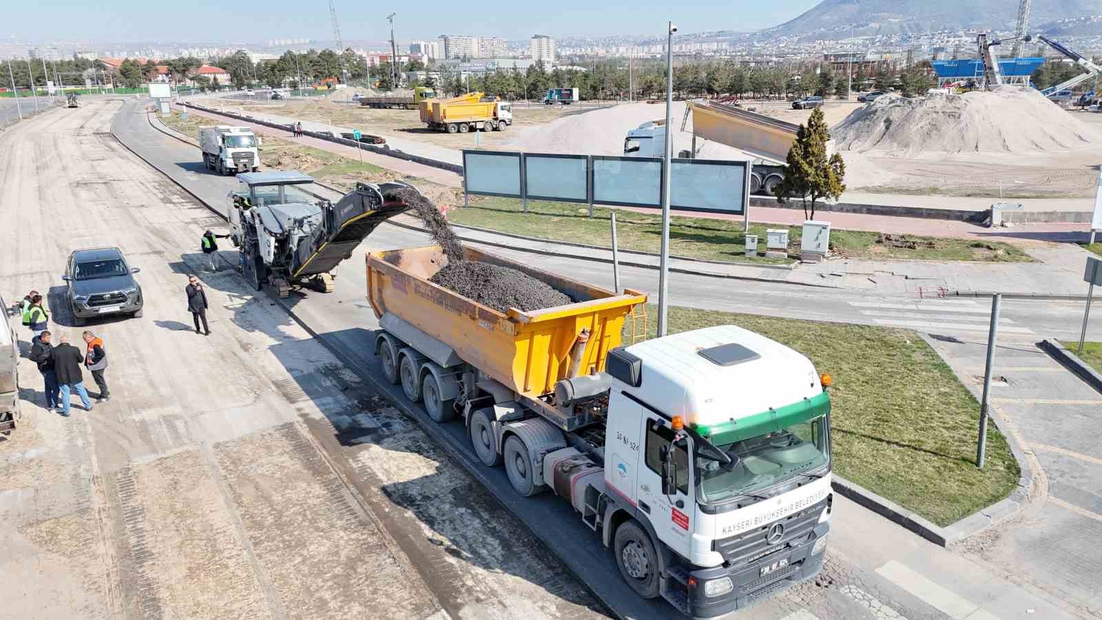 Kartal KAvşağı’nda hummalı çalışma
Kartal KAvşağı’nda hummalı çalışma