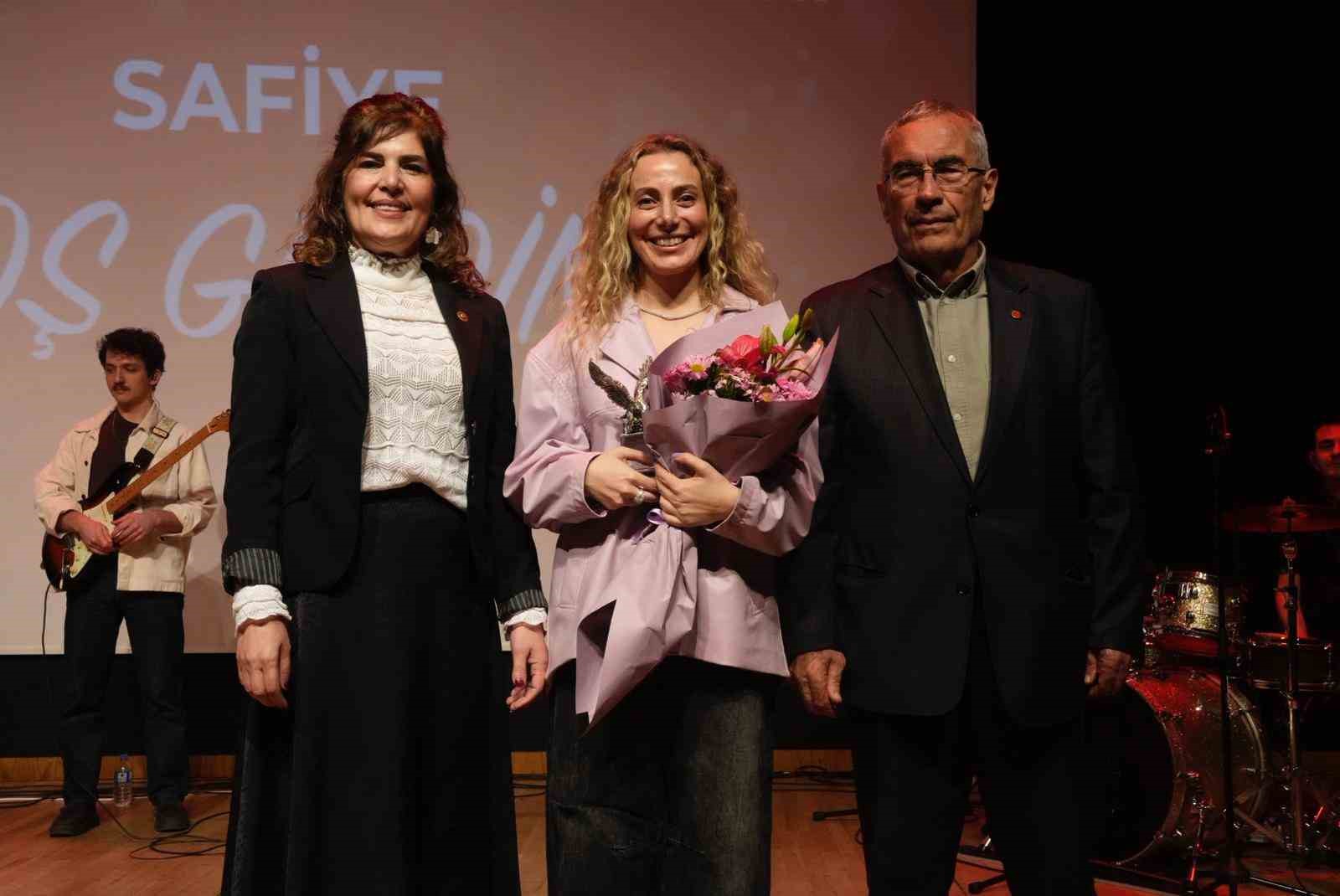 Kartal’da Sevgililer Günü coşkusu
