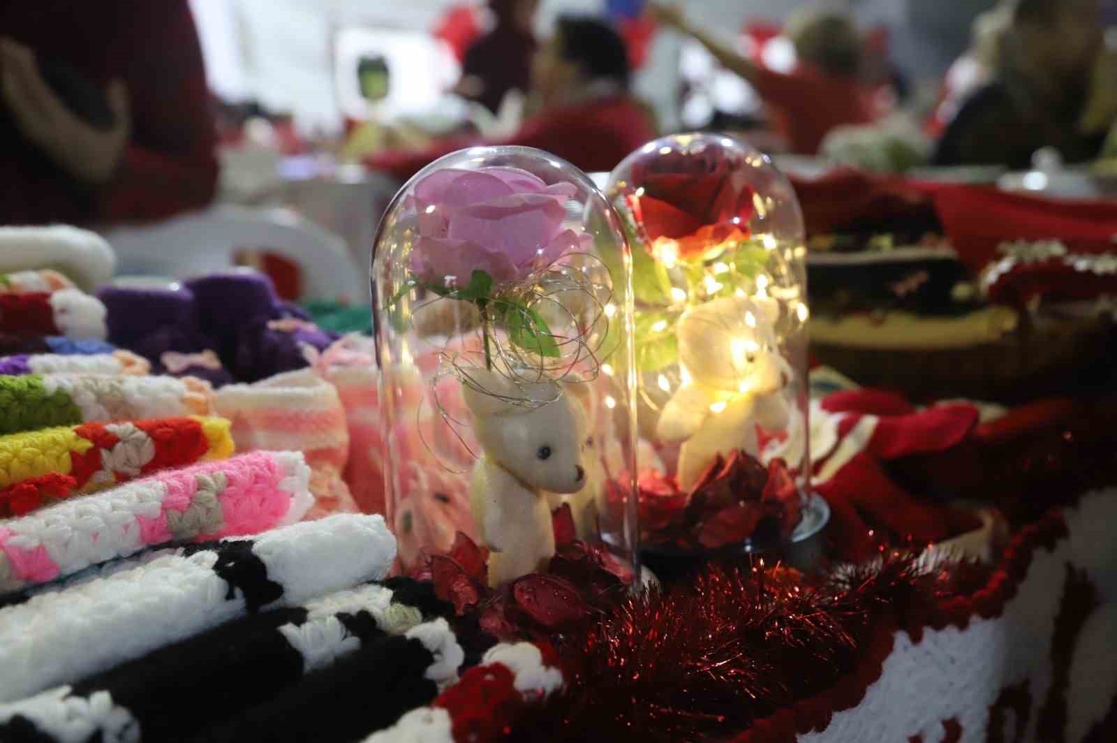 Kartal’da Sevgililer Günü’ne özel kadın emeği pazarı başladı
