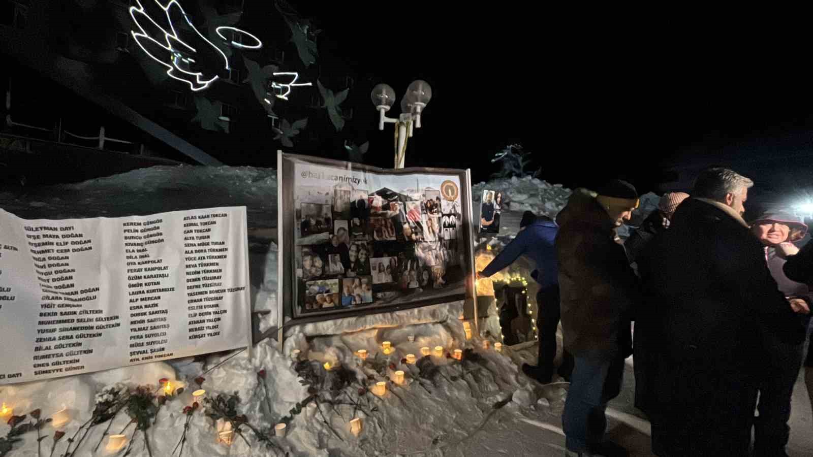 Kartalkaya yangın faciasının birinci yıldönümünde acılı aileler otel önünde bir araya geldi
