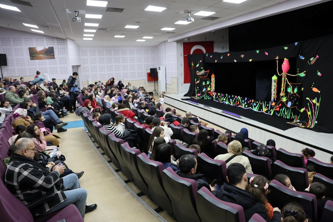 Kartepe’de çocuklar "Çevreci Balık" oyunuyla çevre bilinci kazandı
