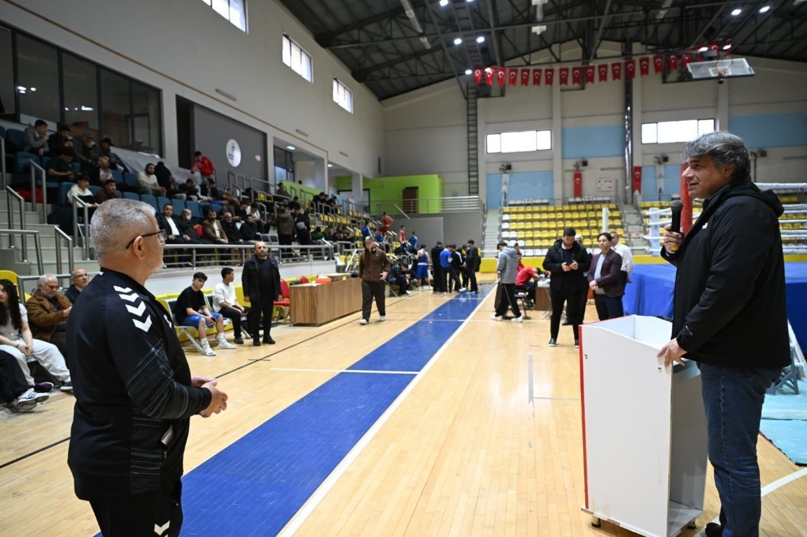 Kartepe’de düzenlenen İller Arası Yıldızlar Ferdi Boks Turnuvası sona erdi
