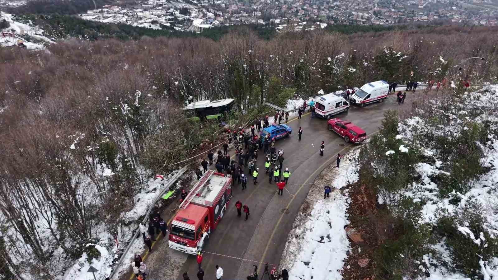 Kartepe’de otobüsün şarampole uçtuğu kazada yaralı sayısı 39’a yükseldi
