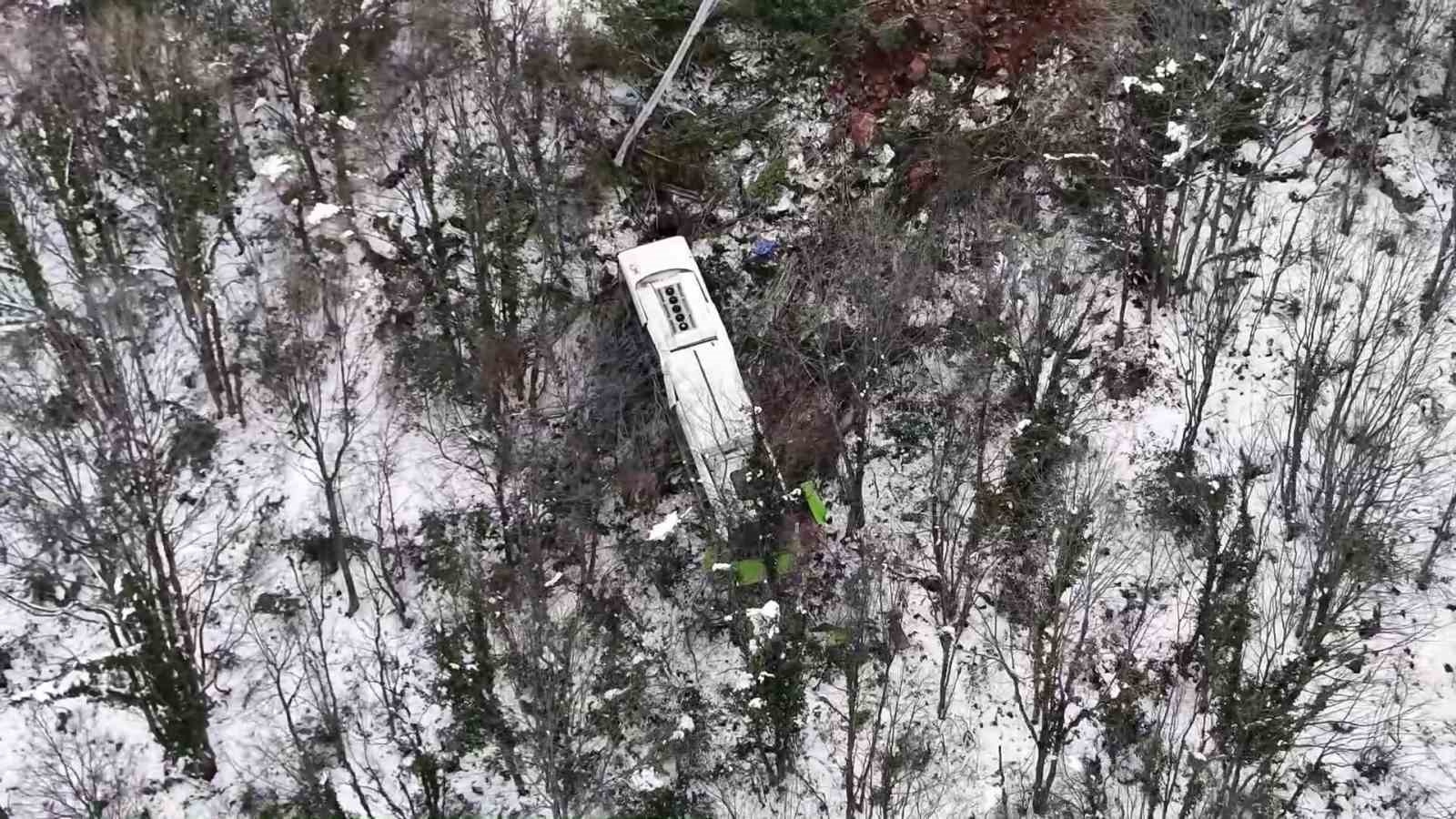 Kartepe’de otobüsün şarampole uçtuğu kazada yaralı sayısı 39’a yükseldi
