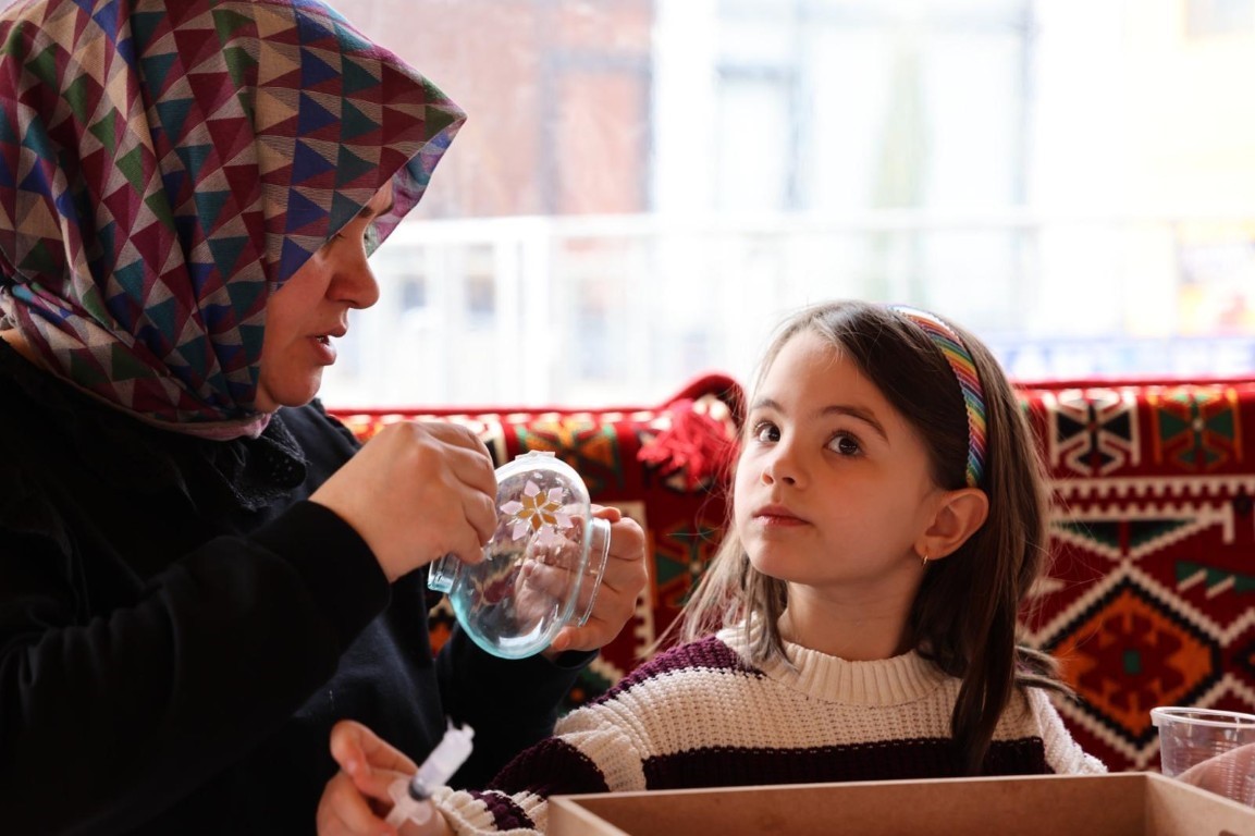 Kartepe’de ramazan akşamları otağ çadırında sanatla renkleniyor
