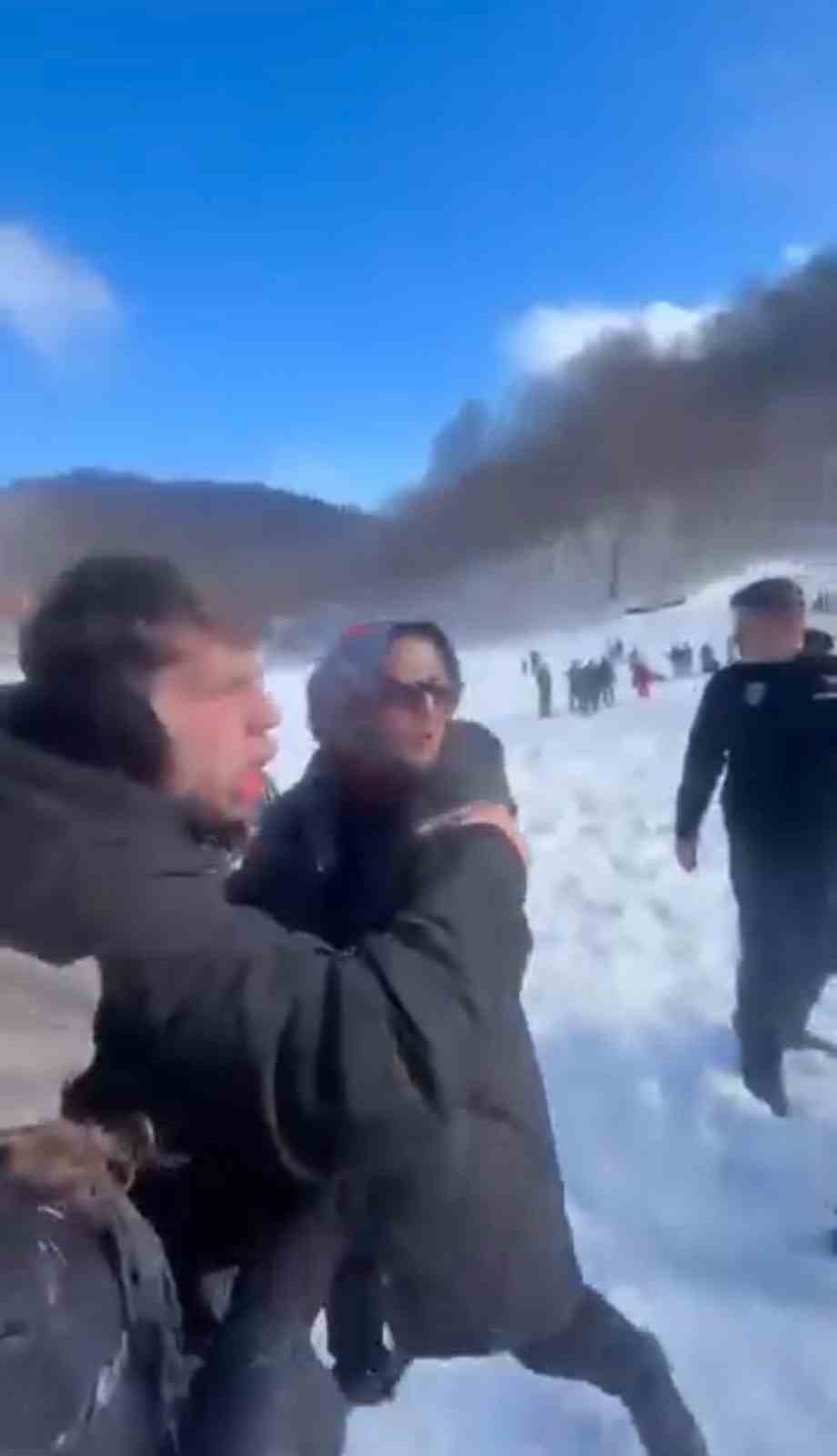Kartepe’de tartışma kavgaya döndü: Baba, çocuklarının yanında darp edildi
