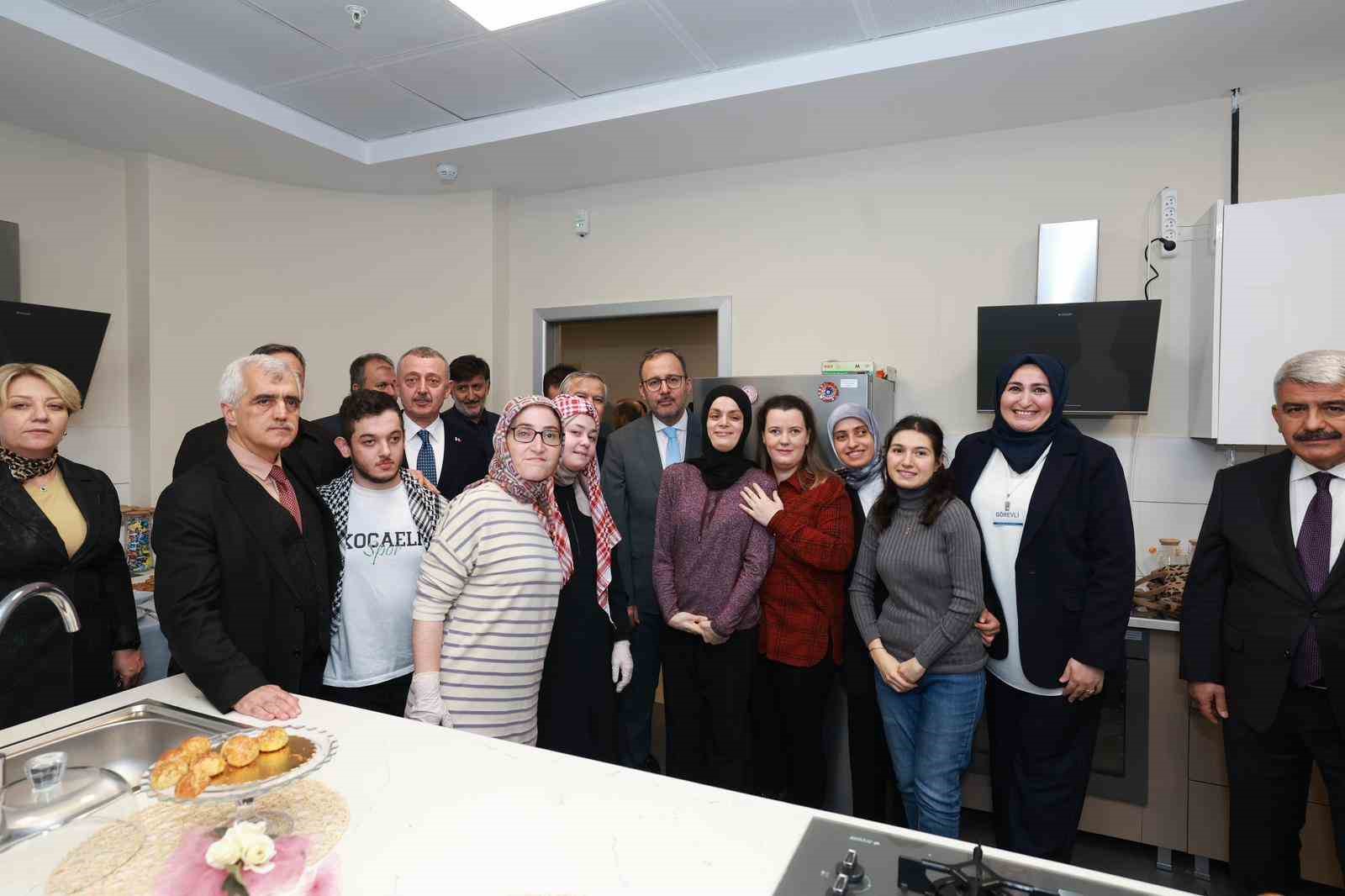 Kasapoğlu: "Bu komisyon 86 milyonun komisyonudur"
