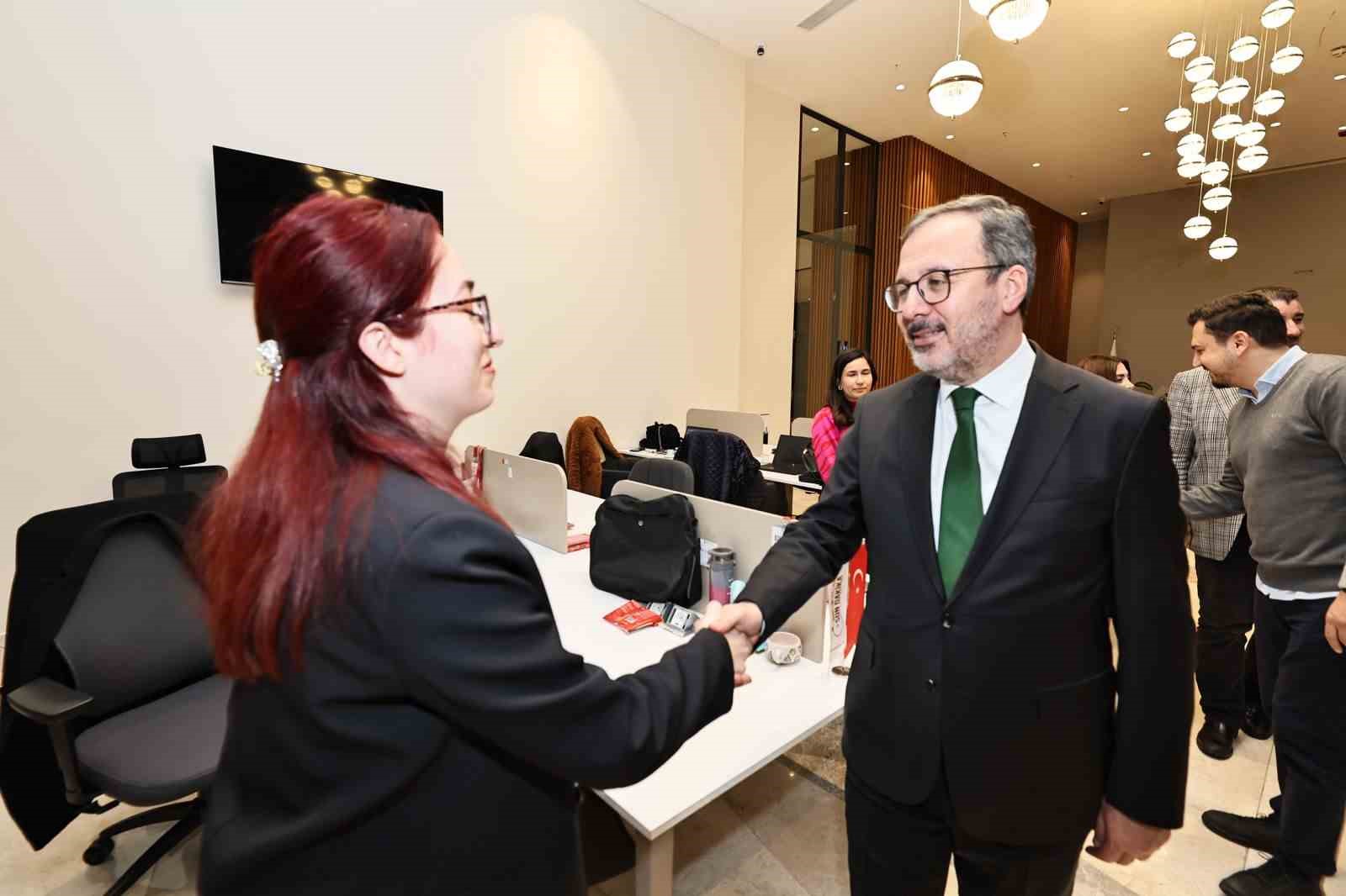 Kasapoğlu: "Gazeteciler sadece haber yapan değil, toplumun hafızasını tutan insanlardır"
