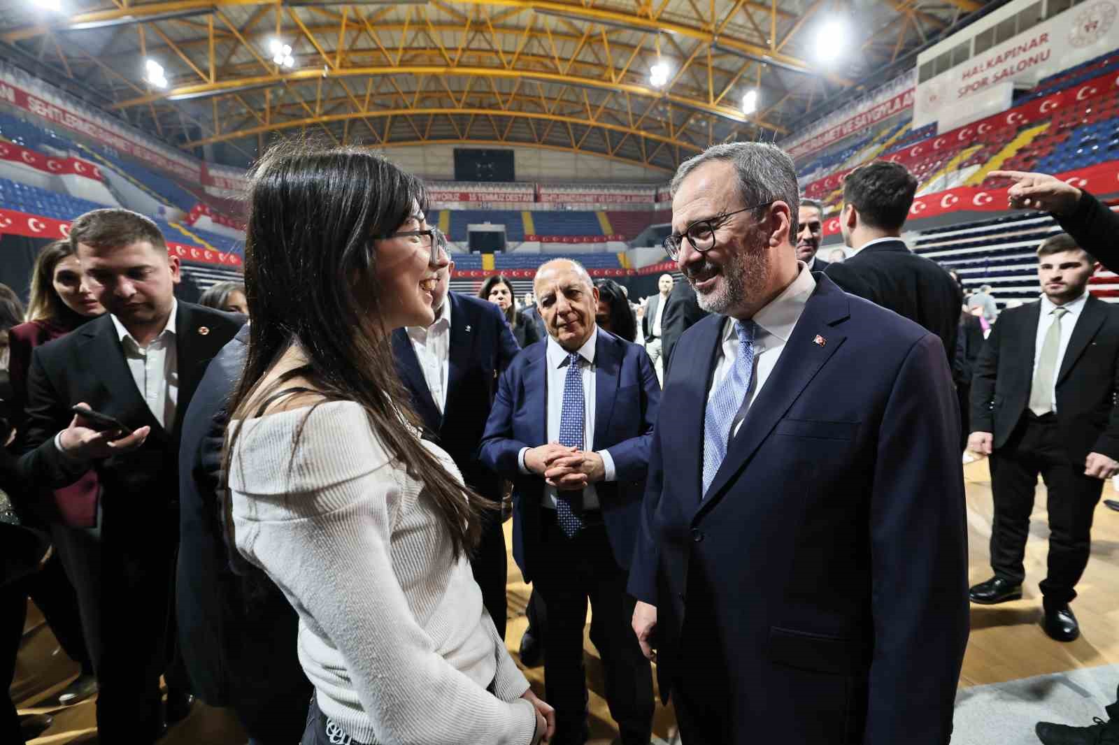 Kasapoğlu, Manisalılarla iftar sofrasında buluştu
