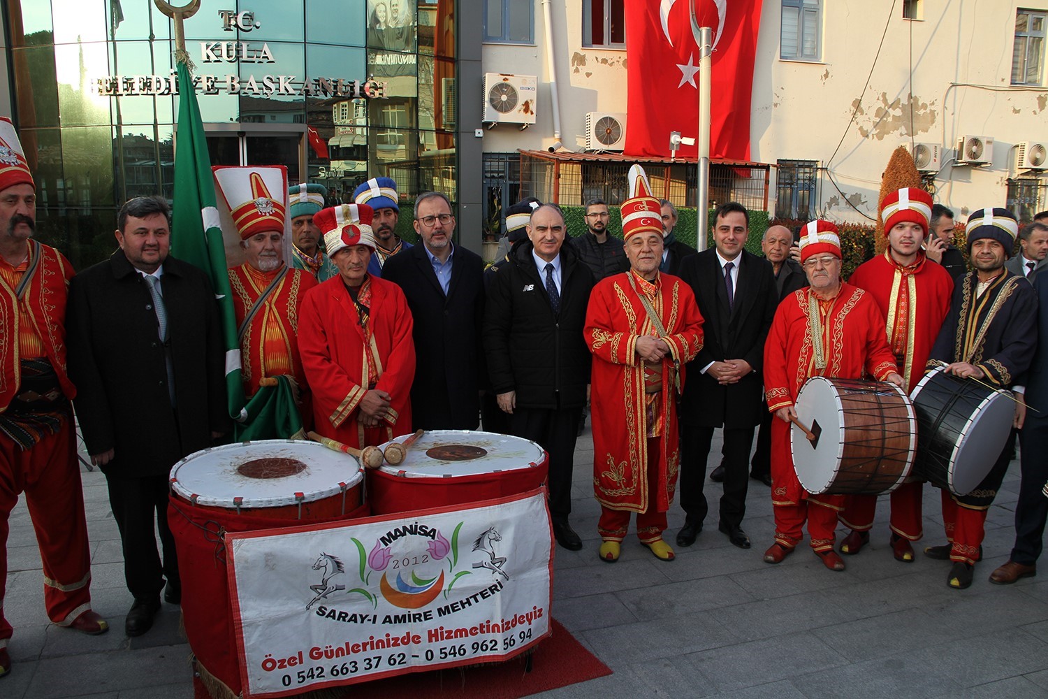 Kasapoğlu ve Vali Özkan vatandaşlarla iftarda buluştu
