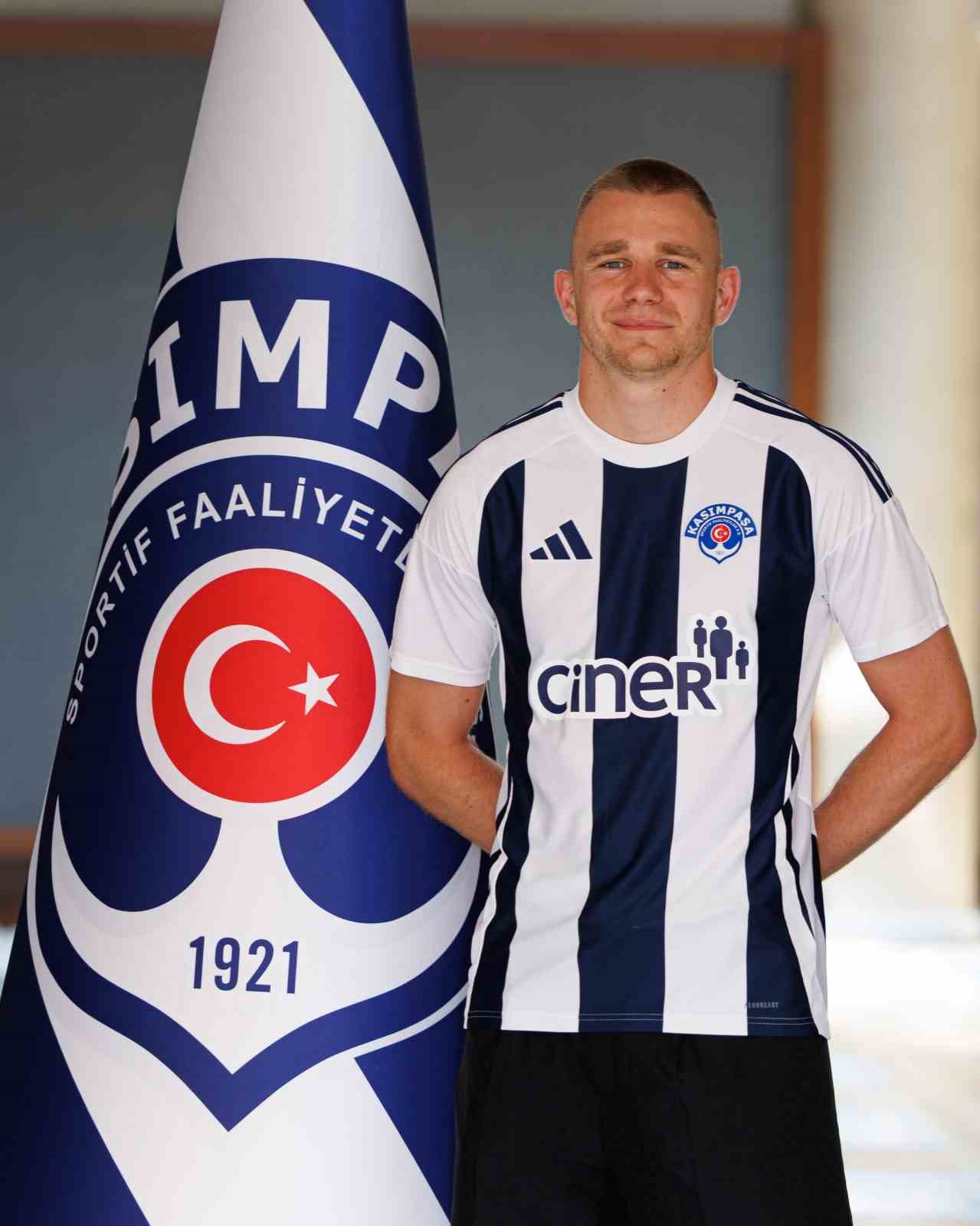 Kasımpaşa’da Attila Szalai’nin sözleşmesi feshedildi
