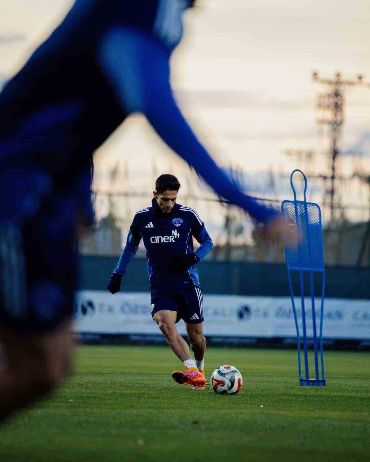 Kasımpaşa’da devre arası hazırlıkları sürüyor
