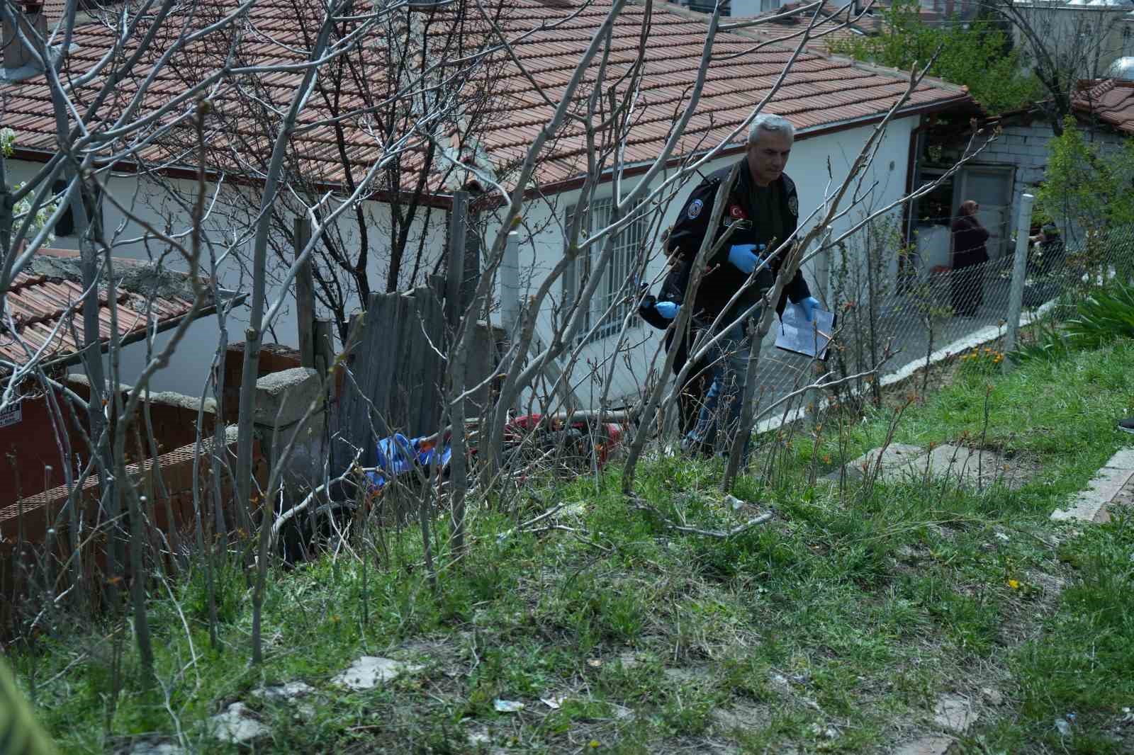 Kasksız motosiklet kullandı, kazada can verdi
