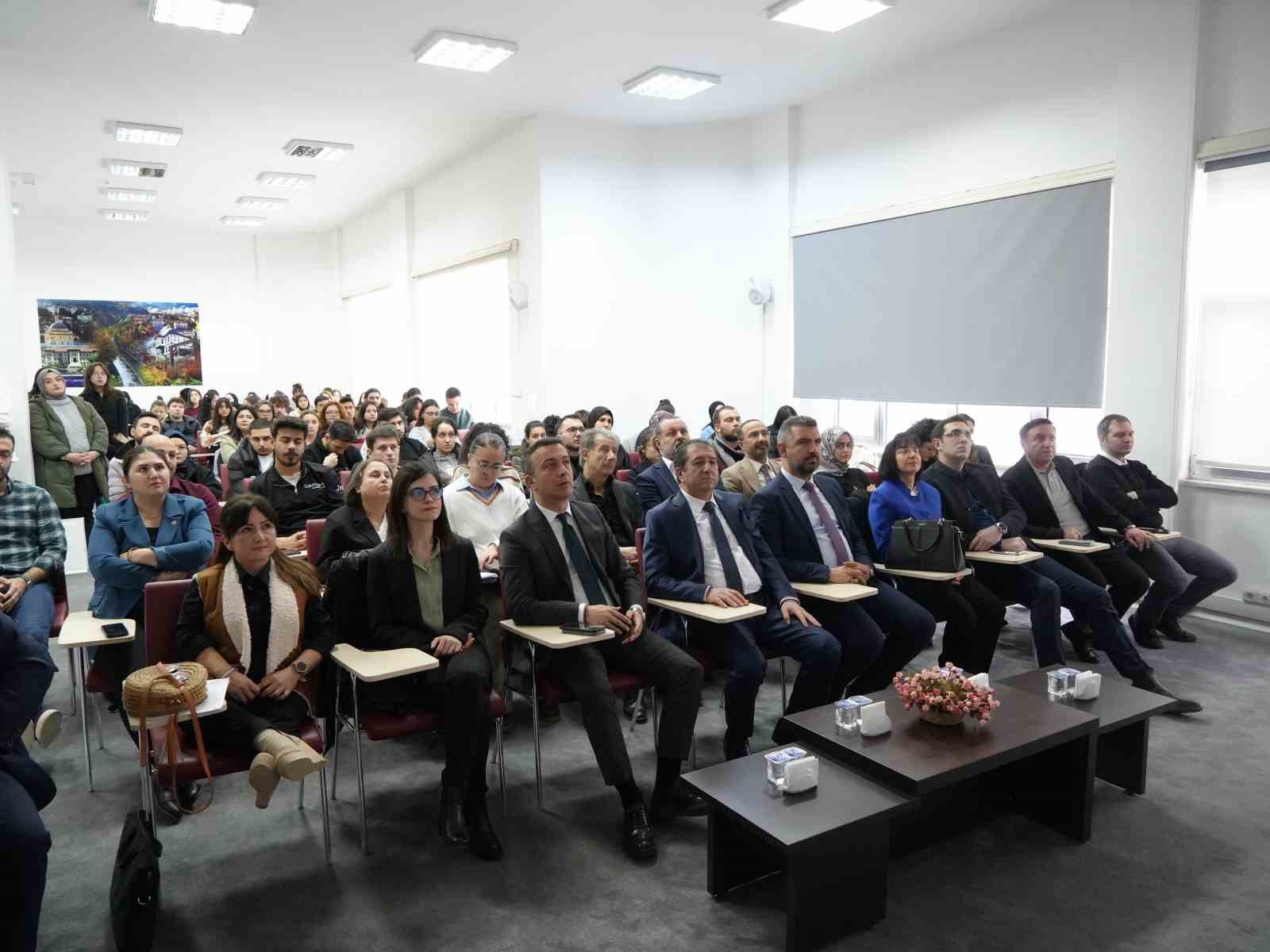 Kastamonu Üniversitesi’nde istihdam odaklı Kariyer Günleri başladı
