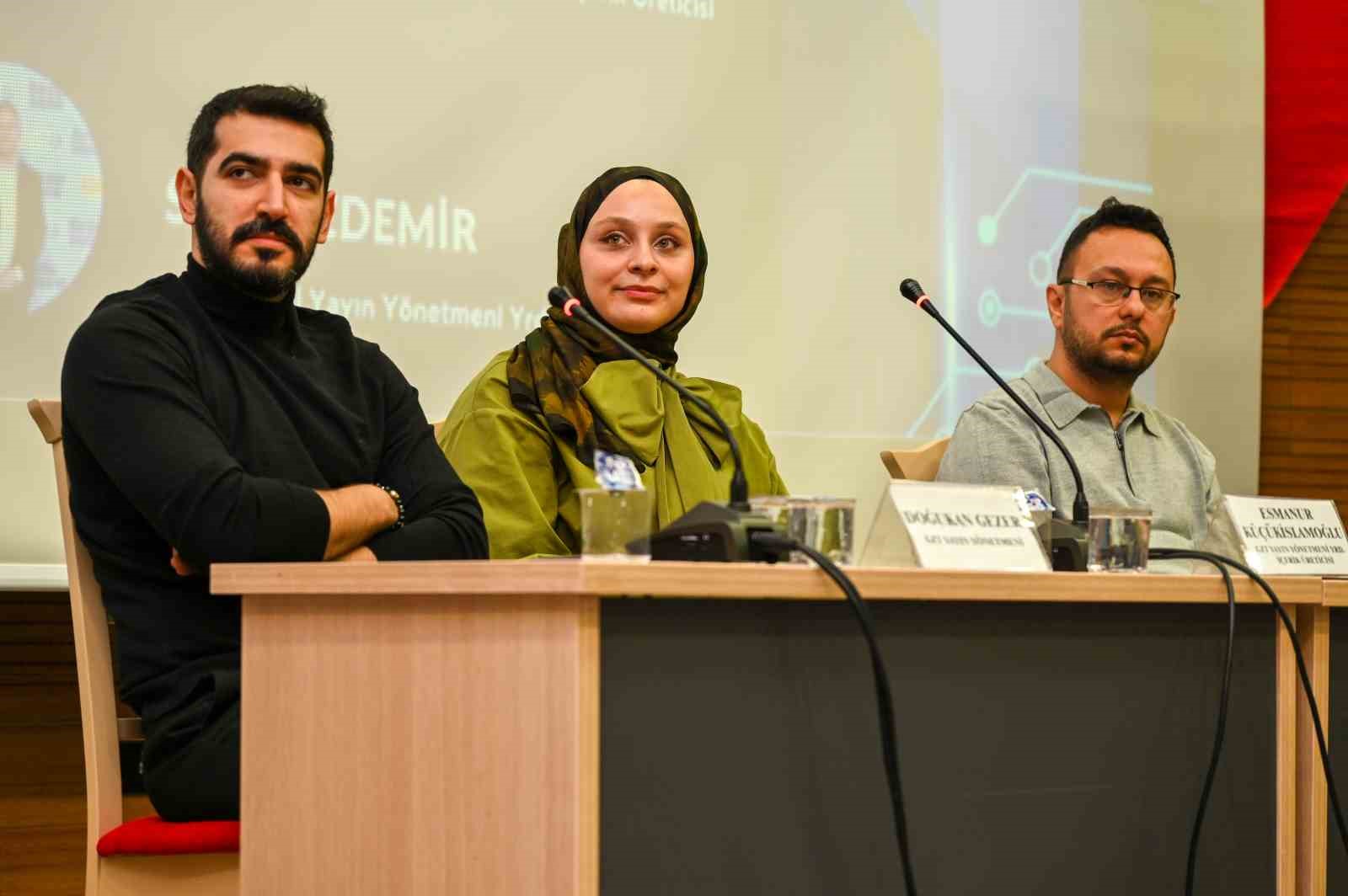 Kastamonu Üniversitesi’nde yapay zeka ve medya etiği masaya yatırıldı
Kastamonu Üniversitesi’nde yapay zeka ve medya etiği masaya yatırıldı