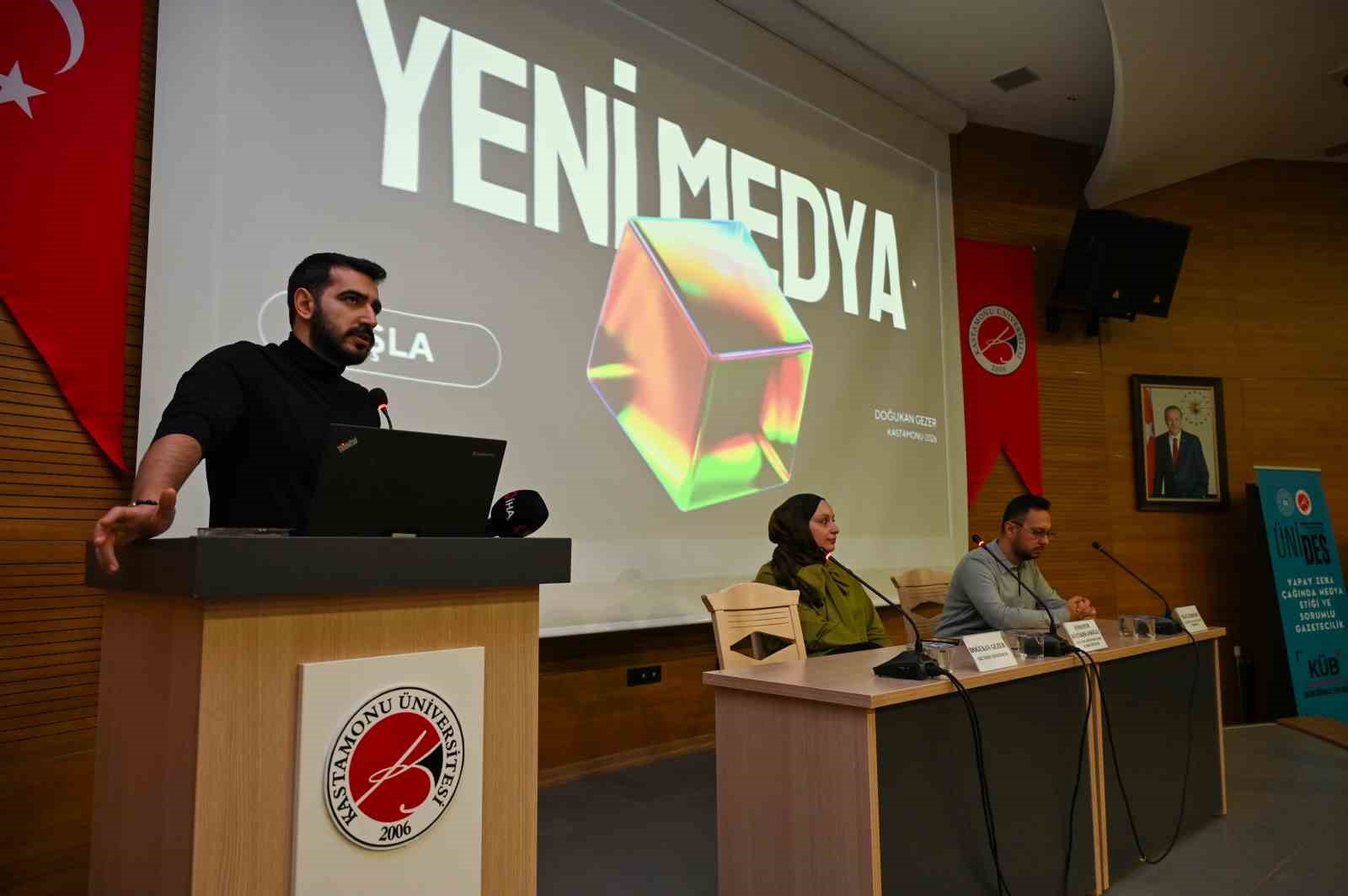 Kastamonu Üniversitesi’nde yapay zeka ve medya etiği masaya yatırıldı
Kastamonu Üniversitesi’nde yapay zeka ve medya etiği masaya yatırıldı