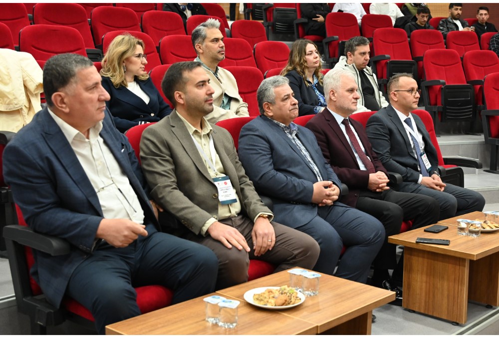 Kastamonu Üniversitesi’nde yapılardaki malzemelerin deprem dayanımı masaya yatırıldı
Kastamonu Üniversitesi’nde yapılardaki malzemelerin deprem dayanımı masaya yatırıldı