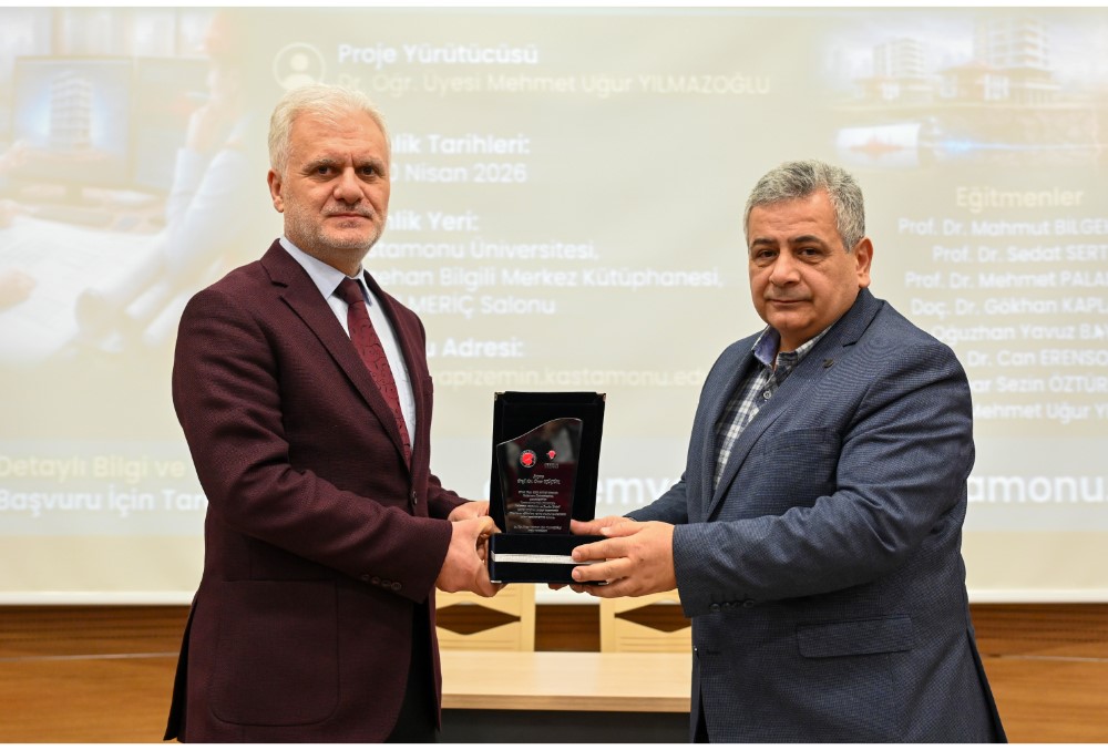 Kastamonu Üniversitesi’nde yapılardaki malzemelerin deprem dayanımı masaya yatırıldı
Kastamonu Üniversitesi’nde yapılardaki malzemelerin deprem dayanımı masaya yatırıldı