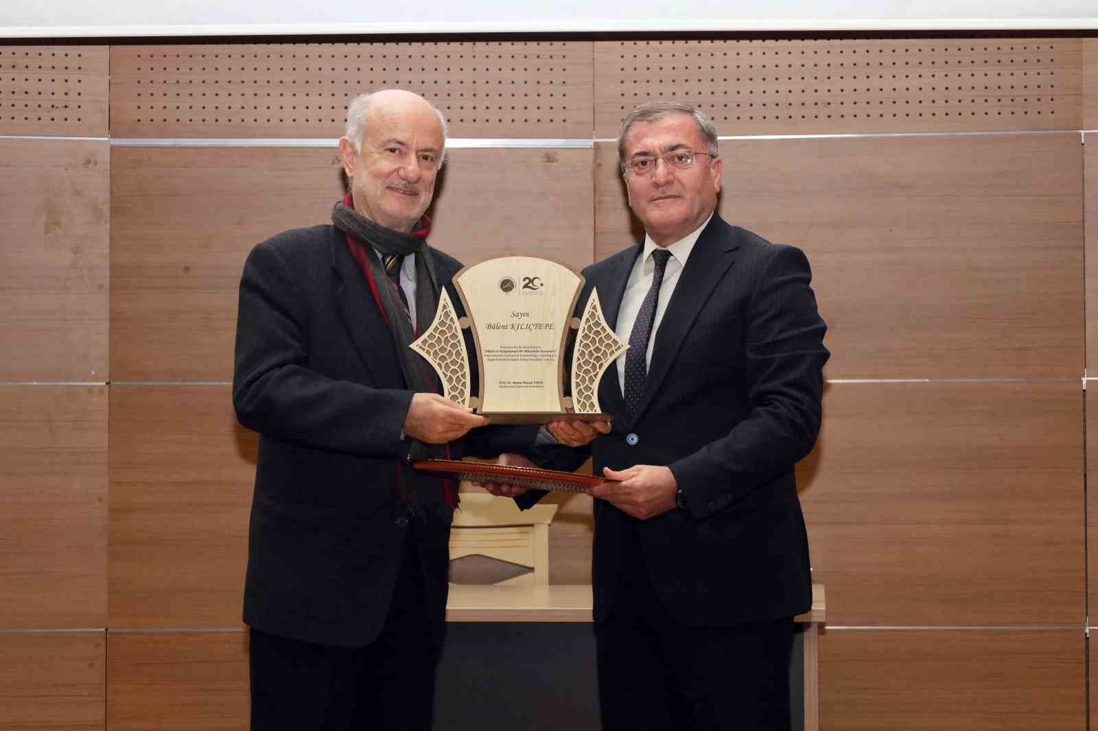 Kastamonu’da alkol ve uyuşturucu bağımlılığı masaya yatırıldı
