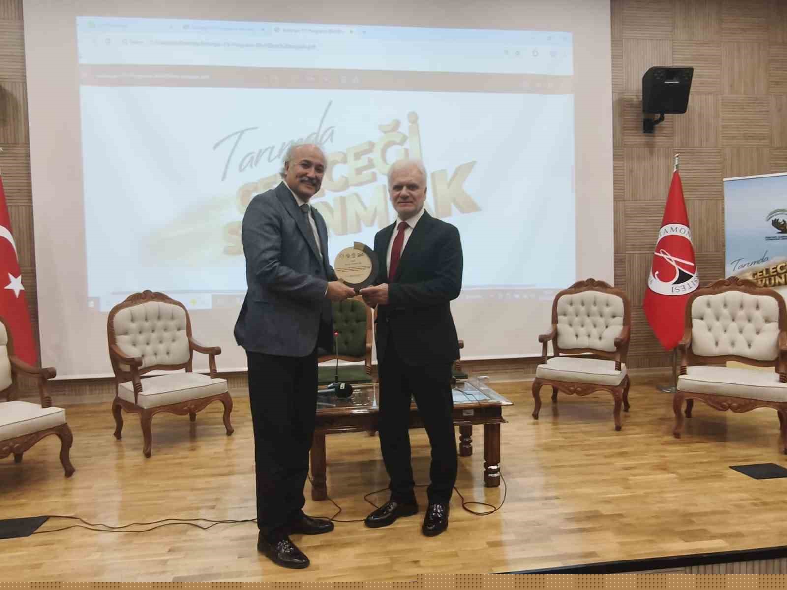 Kastamonu’da defne üretimi 3 bin hektarın üzerine çıktı
