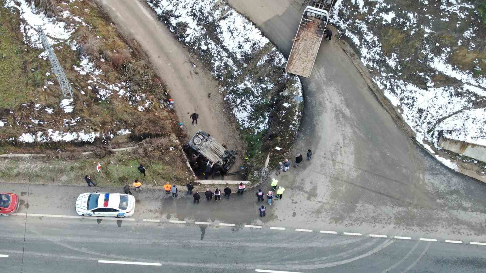 Kastamonu’da hafif ticari araç şarampole uçtu: 1 ölü
