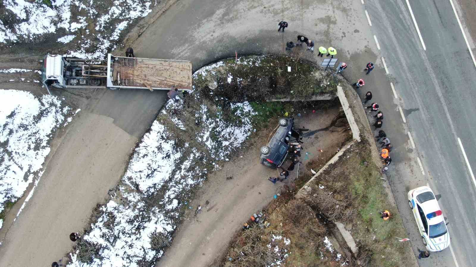 Kastamonu’da hafif ticari araç şarampole uçtu: 1 ölü
