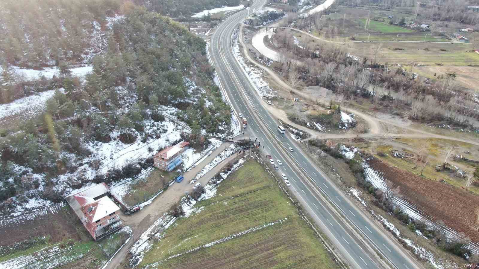 Kastamonu’da hafif ticari araç şarampole uçtu: 1 ölü

