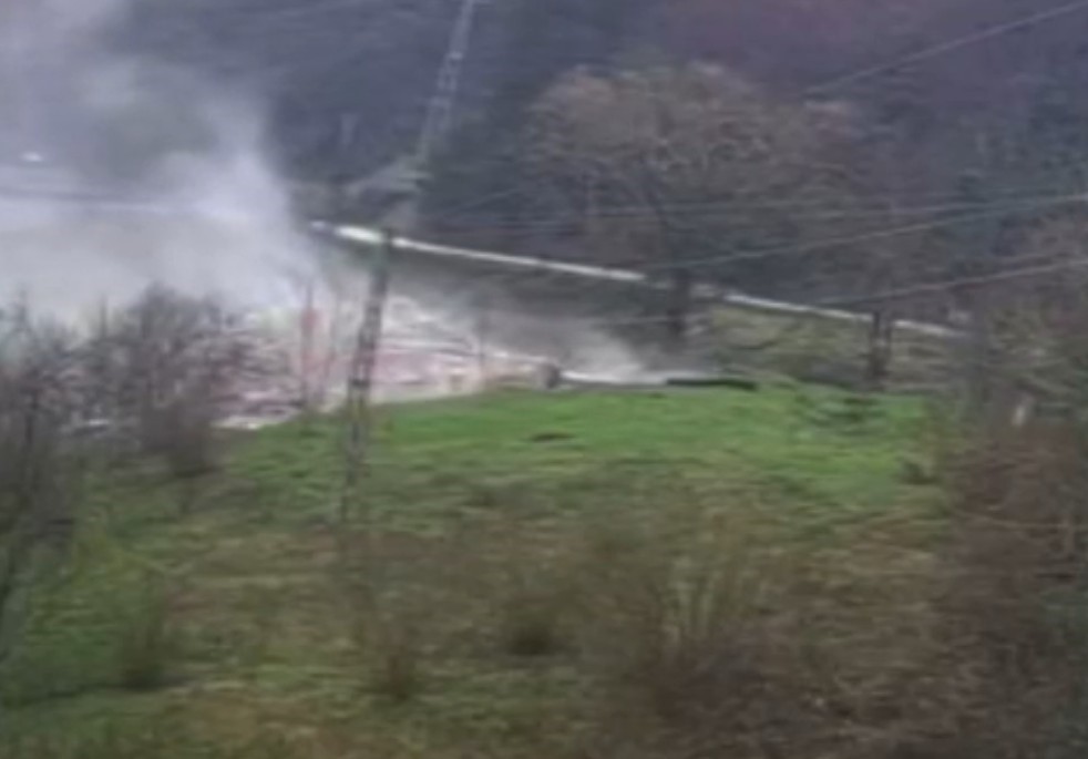 Kastamonu’da heyelan sebebiyle tahliye edilen ev çöktü: O anlar kamerada
