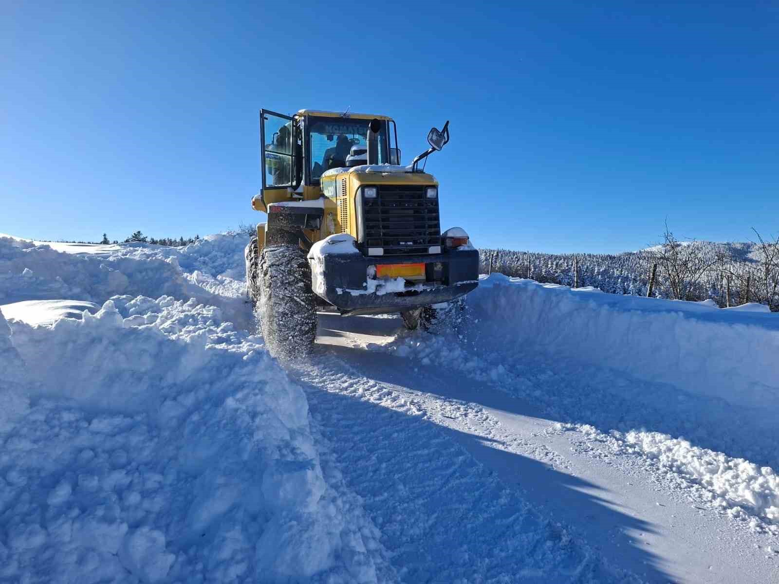 Kastamonu’da kapalı köy yolu sayısı 377’ye düştü
