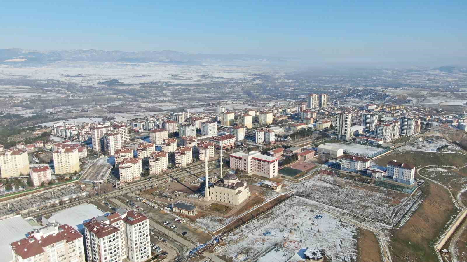 Kastamonu’da kış ayında 3 gündür yaşanan su kesintisi vatandaşları mağdur etti
Kastamonu’da kış ayında 3 gündür yaşanan su kesintisi vatandaşları mağdur etti