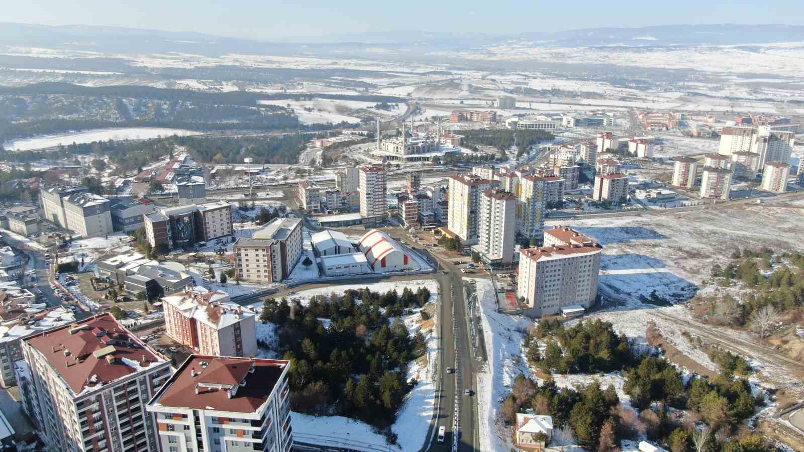 Kastamonu’da kış ayında 3 gündür yaşanan su kesintisi vatandaşları mağdur etti
Kastamonu’da kış ayında 3 gündür yaşanan su kesintisi vatandaşları mağdur etti