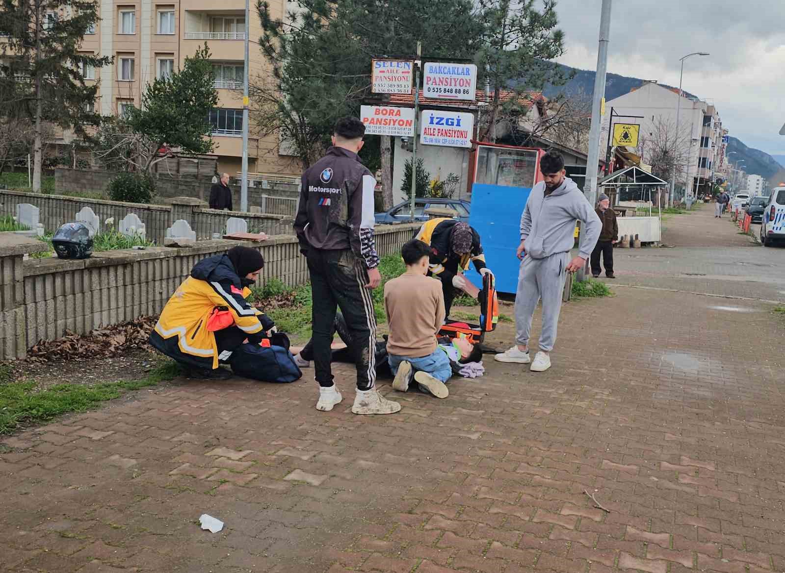 Kastamonu’da motosiklet ile otomobil çarpıştı: 2 yaralı

