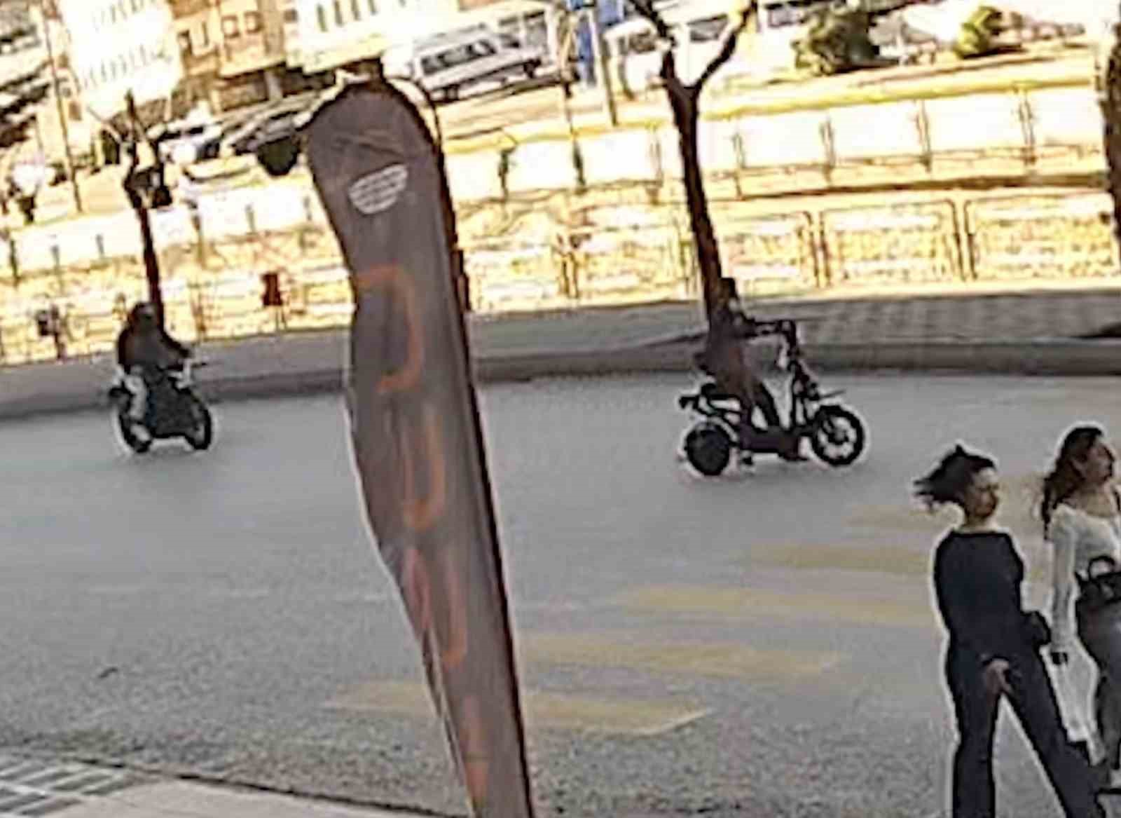 Kastamonu’da motosiklet ile scooter çarpıştı: 9 yaşındaki çocuk ağır yaralandı
