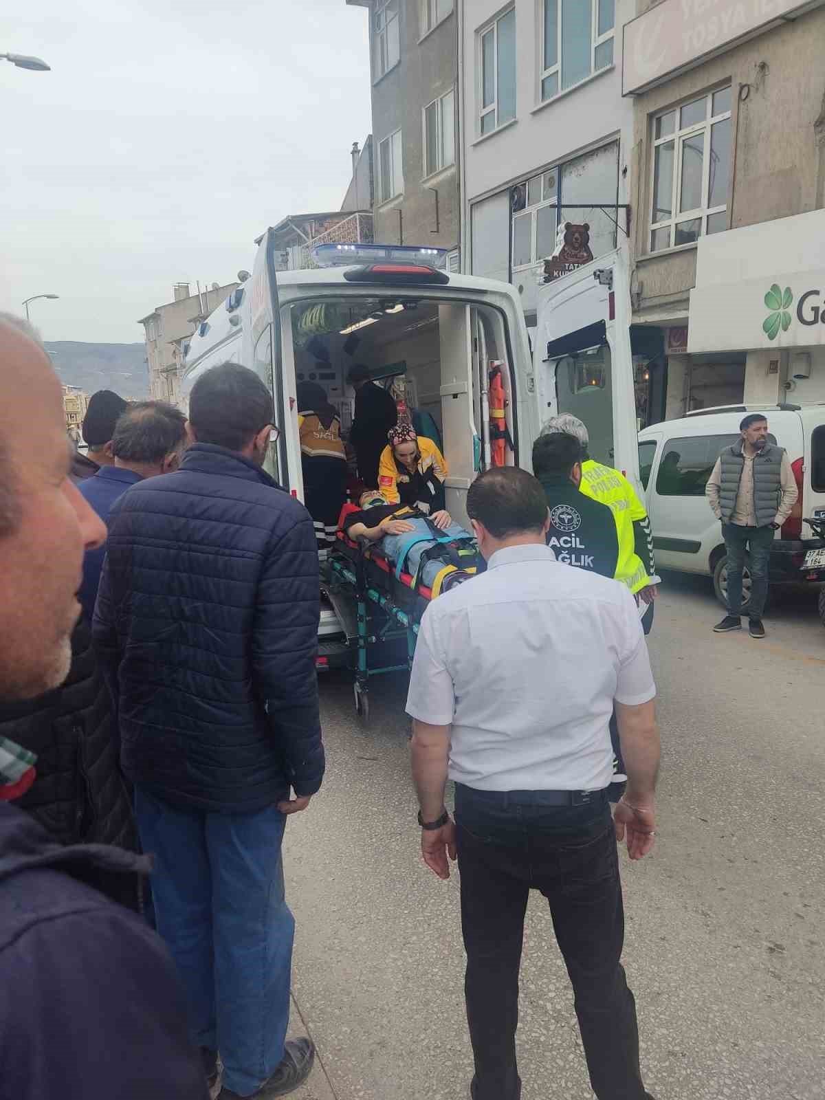 Kastamonu’da motosiklet otomobile çarptı: 1 yaralı
