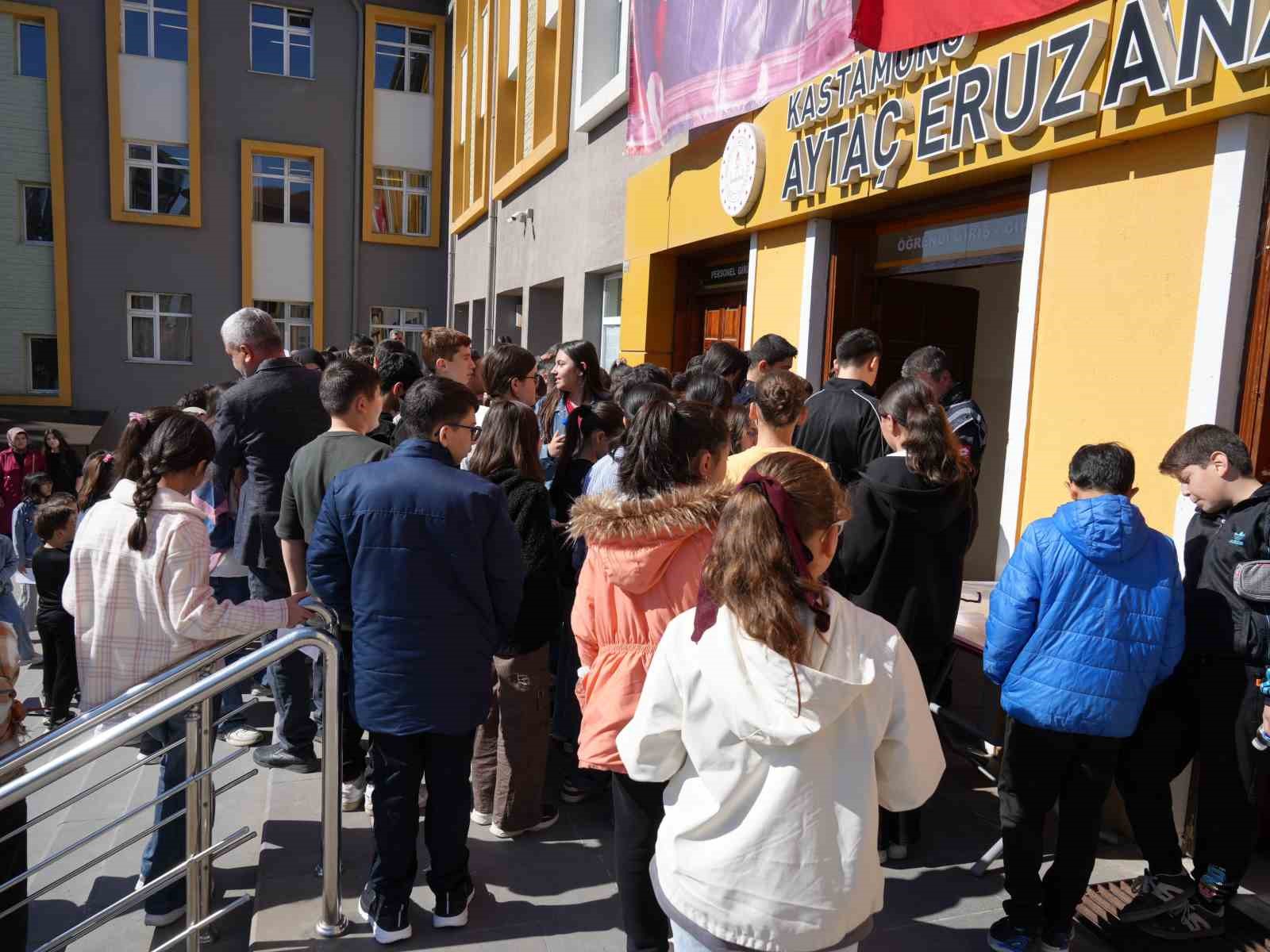 Kastamonu’da öğrencilerin bursluluk sınavı heyecanı başladı
