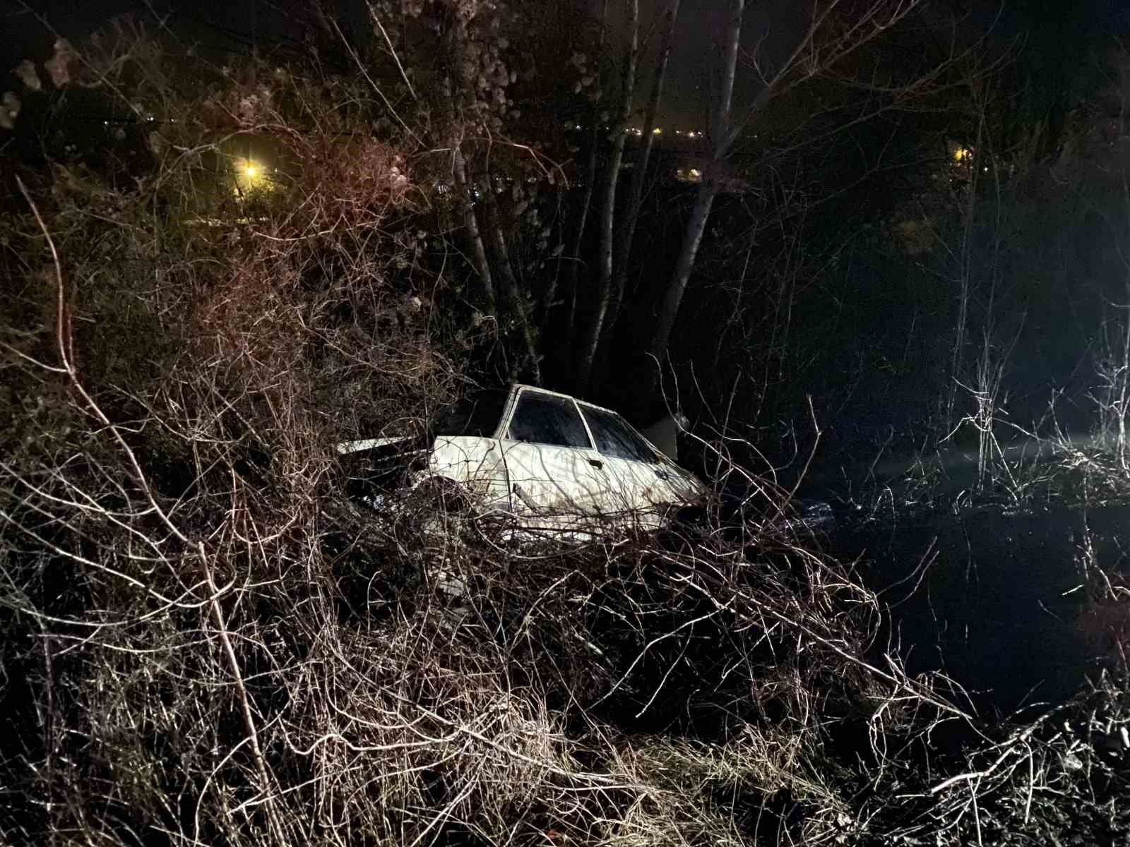 Kastamonu’da otomobil ağaca çarptı: 1 yaralı
