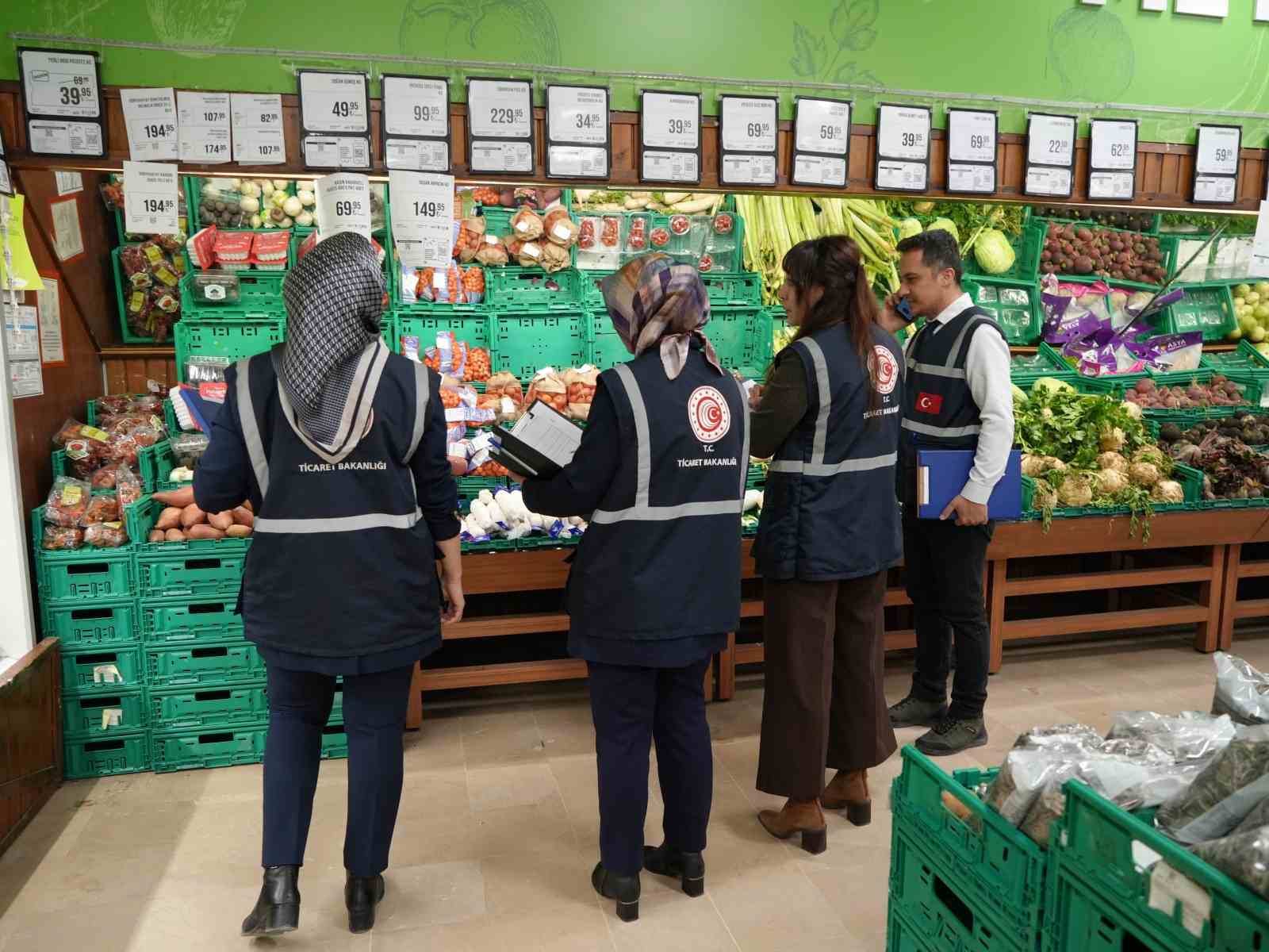 Kastamonu’da Ramazan ayı öncesinde restoran ve marketler denetlendi
