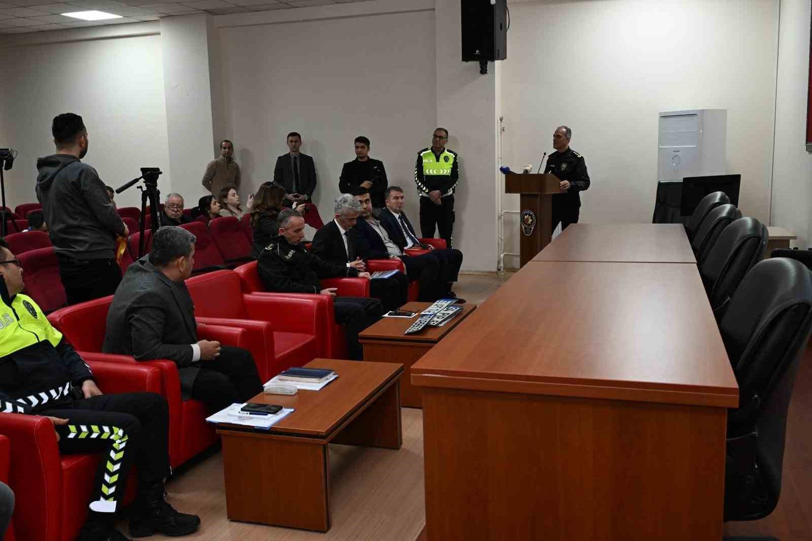 Kastamonu’da Trafik Kanunu’ndaki düzenlemelerle ilgili detaylar anlatıldı
